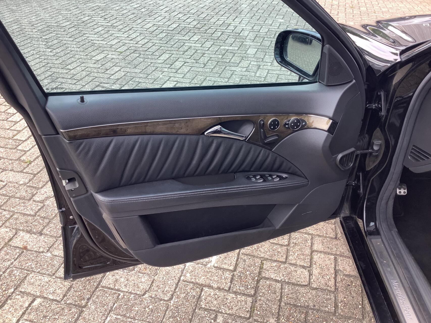 Foto van Mercedes-Benz E 500