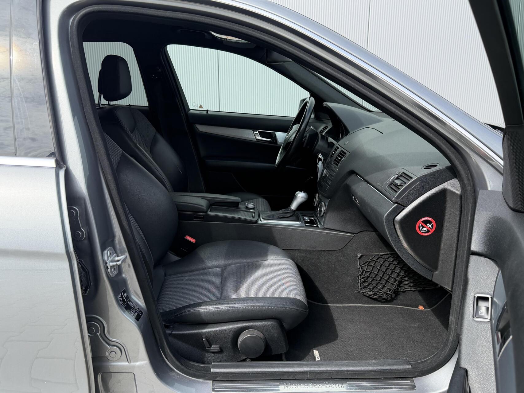 Foto van Mercedes-Benz C 200 Cgi