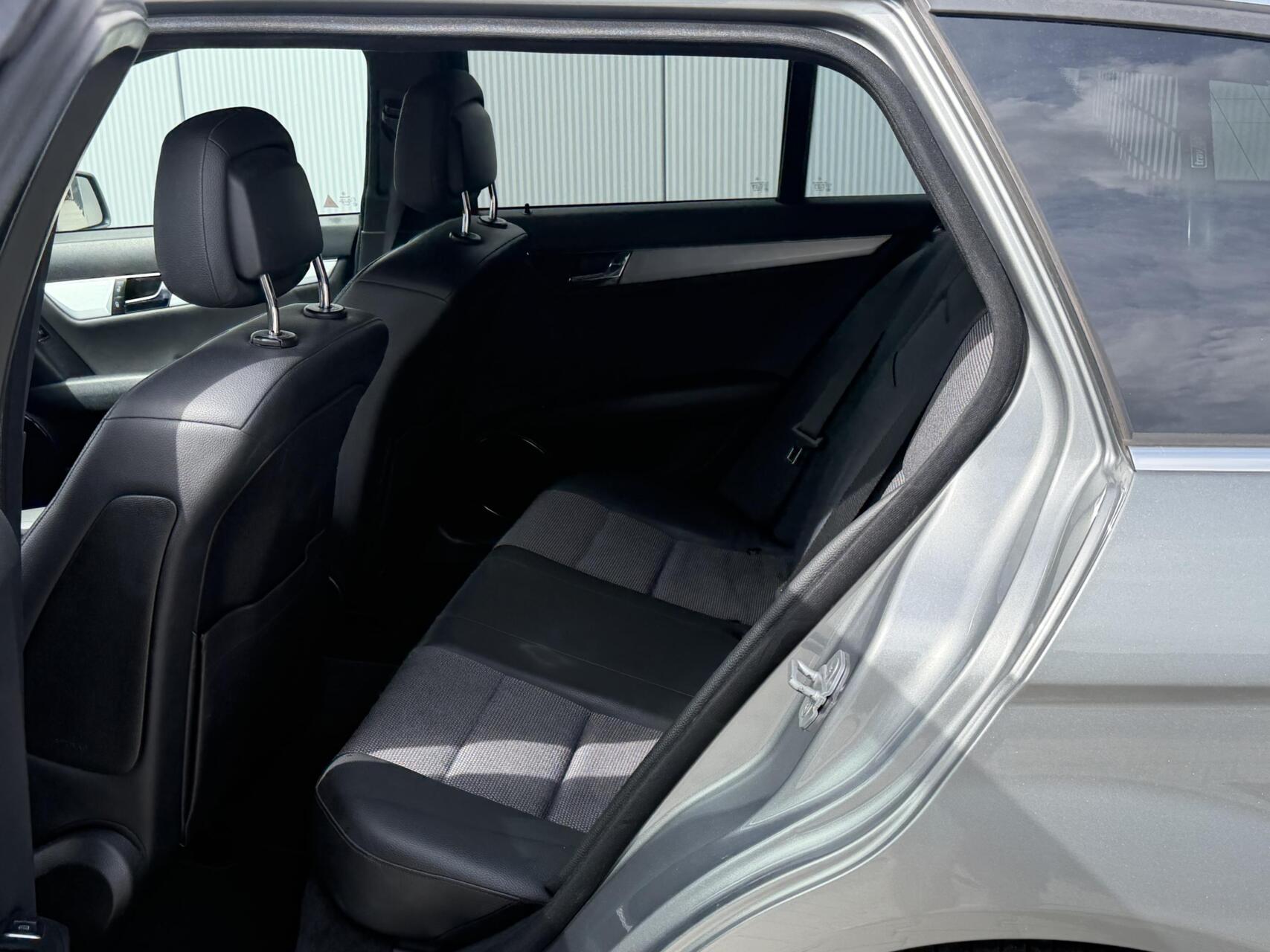 Foto van Mercedes-Benz C 200 Cgi