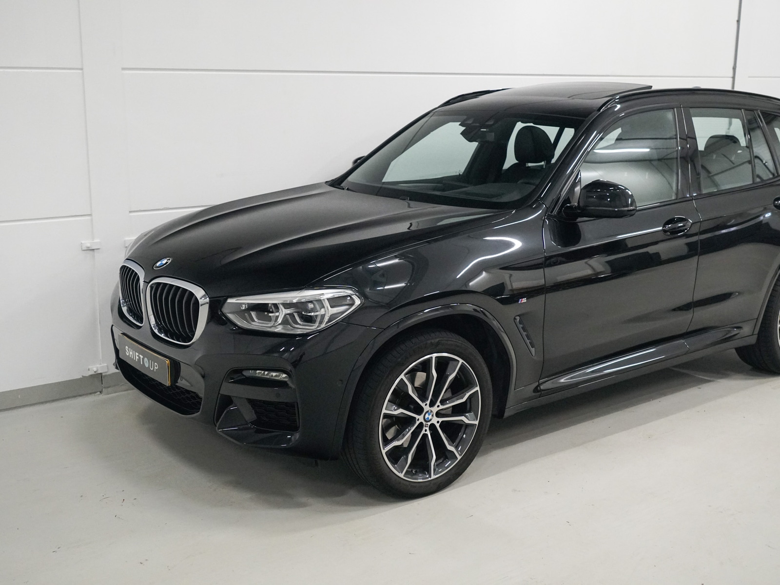 Foto van BMW X3 Xdrive20i