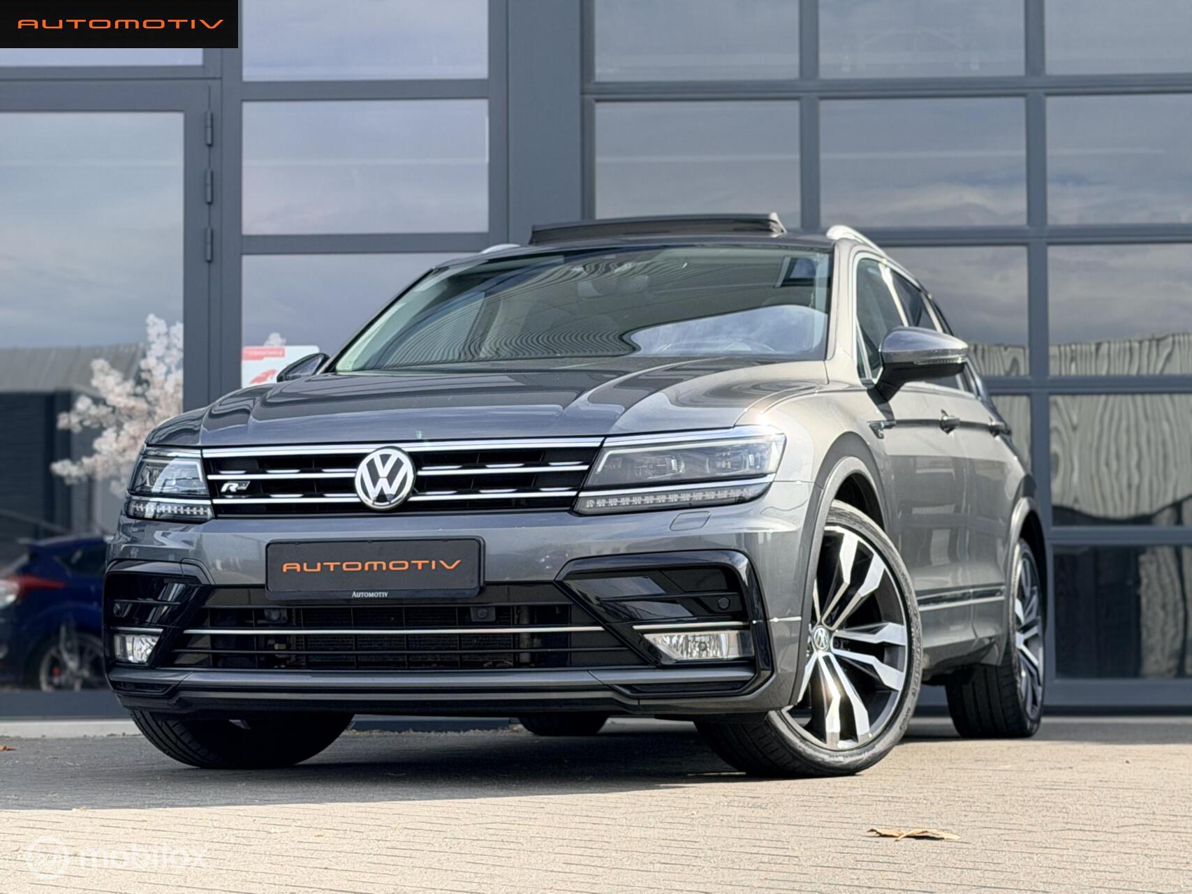 Volkswagen Tiguan 2.0 TSI 4Motion R LINE / PANO / VIRTUAL 2017 - voorkant