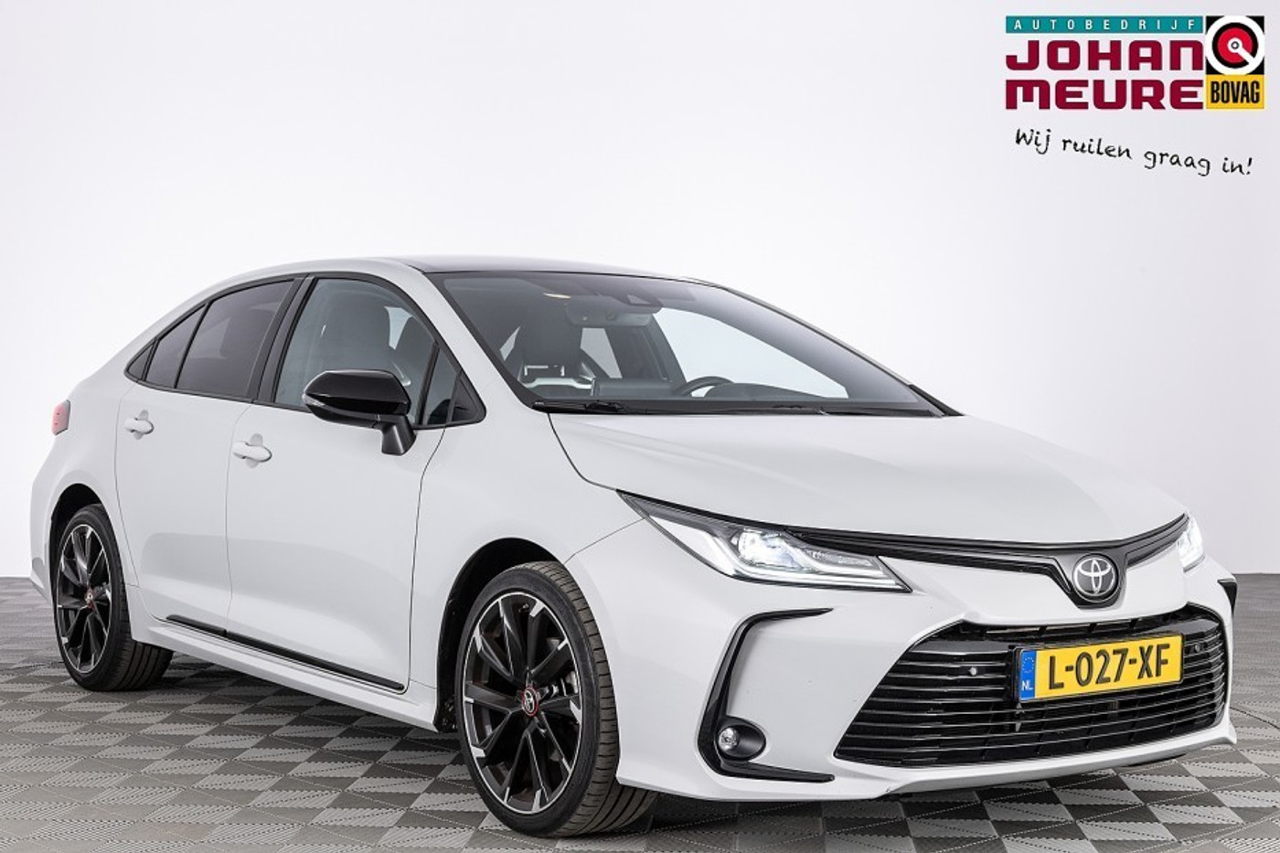 Toyota Toyota Corolla 1.8 Hybrid GR-Sport | Full LED | CAMERA | ECC | Half LEDER *BEVRIJDINGSDAG 05 mei OPEN!* 2021 - voorkant