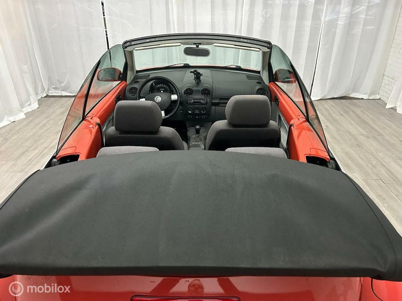 Foto van Volkswagen New Beetle Cabriolet