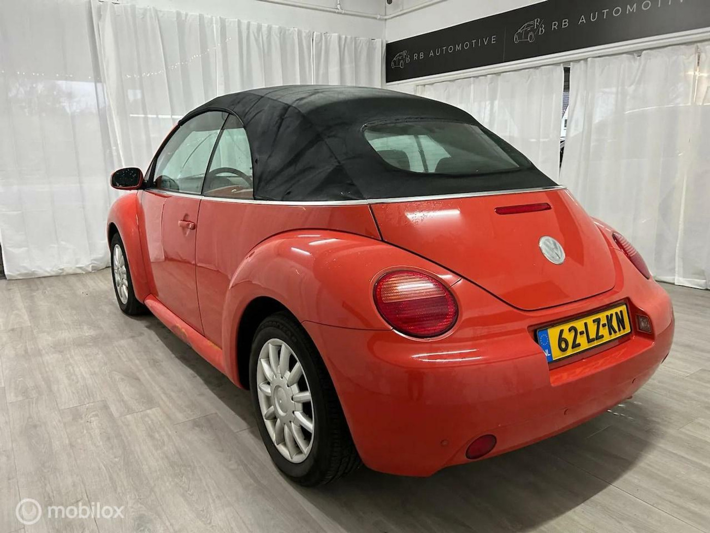 Foto van Volkswagen New Beetle Cabriolet