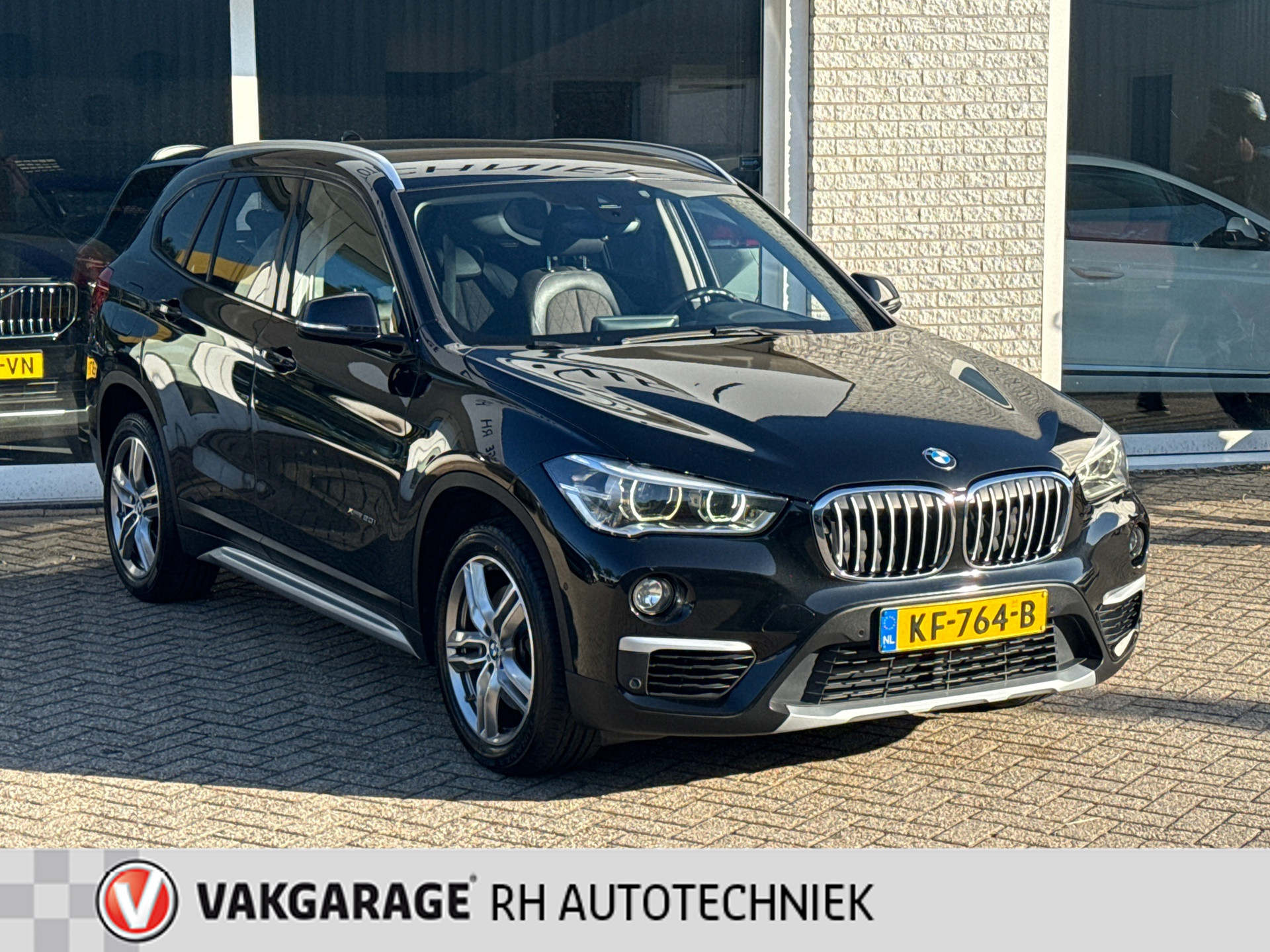 Foto van BMW X1 Xdrive20i