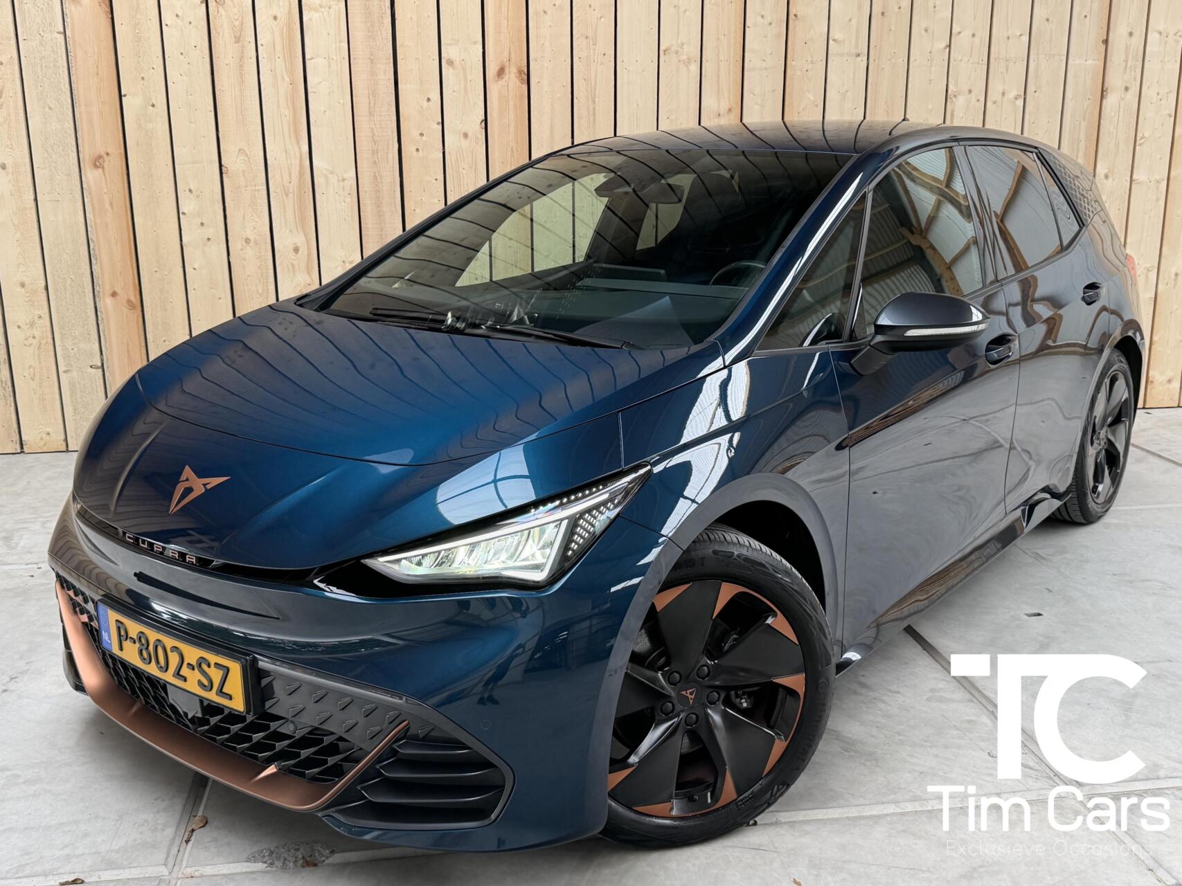 Cupra Born Adrenaline One 62 kWh Stuur en- stoelverwarming | LED verlichting | Apple CarPlay/Android Auto | Cruise control adaptief | Climate control | Parkeersensoren voor en achter | Achteruitrijcamera 2022 - voorkant