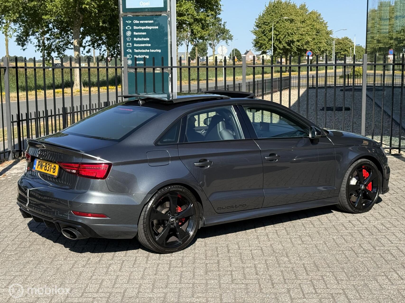 Foto van Audi RS 3 Limousine