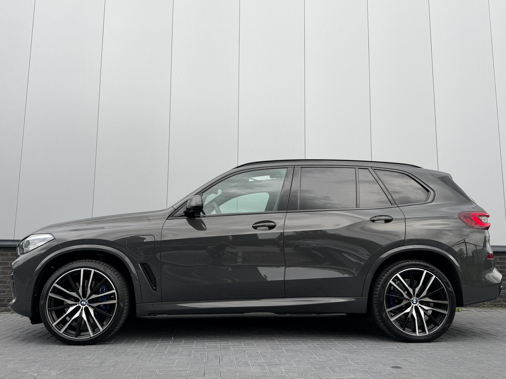 Foto van BMW X5 Xdrive45e