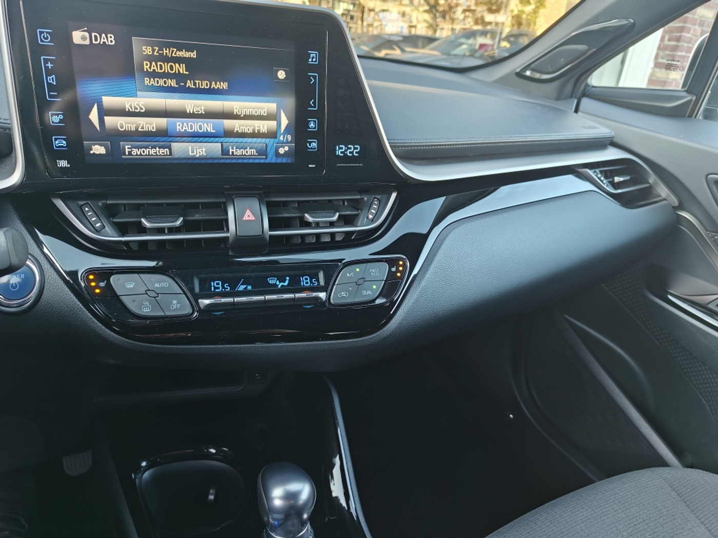 Foto van Toyota Toyota C-hr