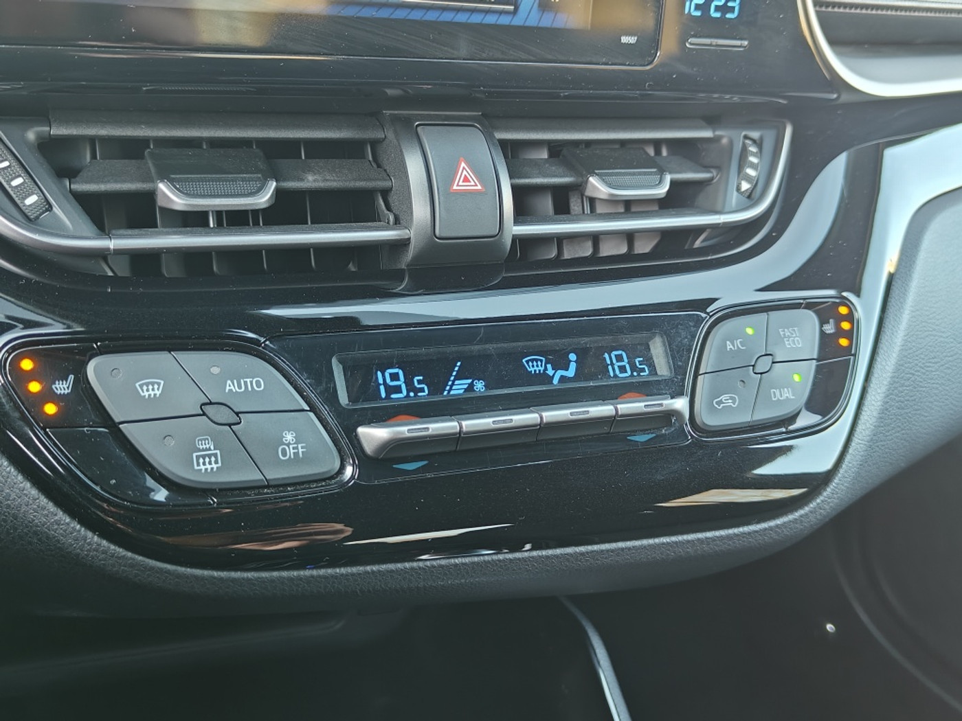 Foto van Toyota Toyota C-hr
