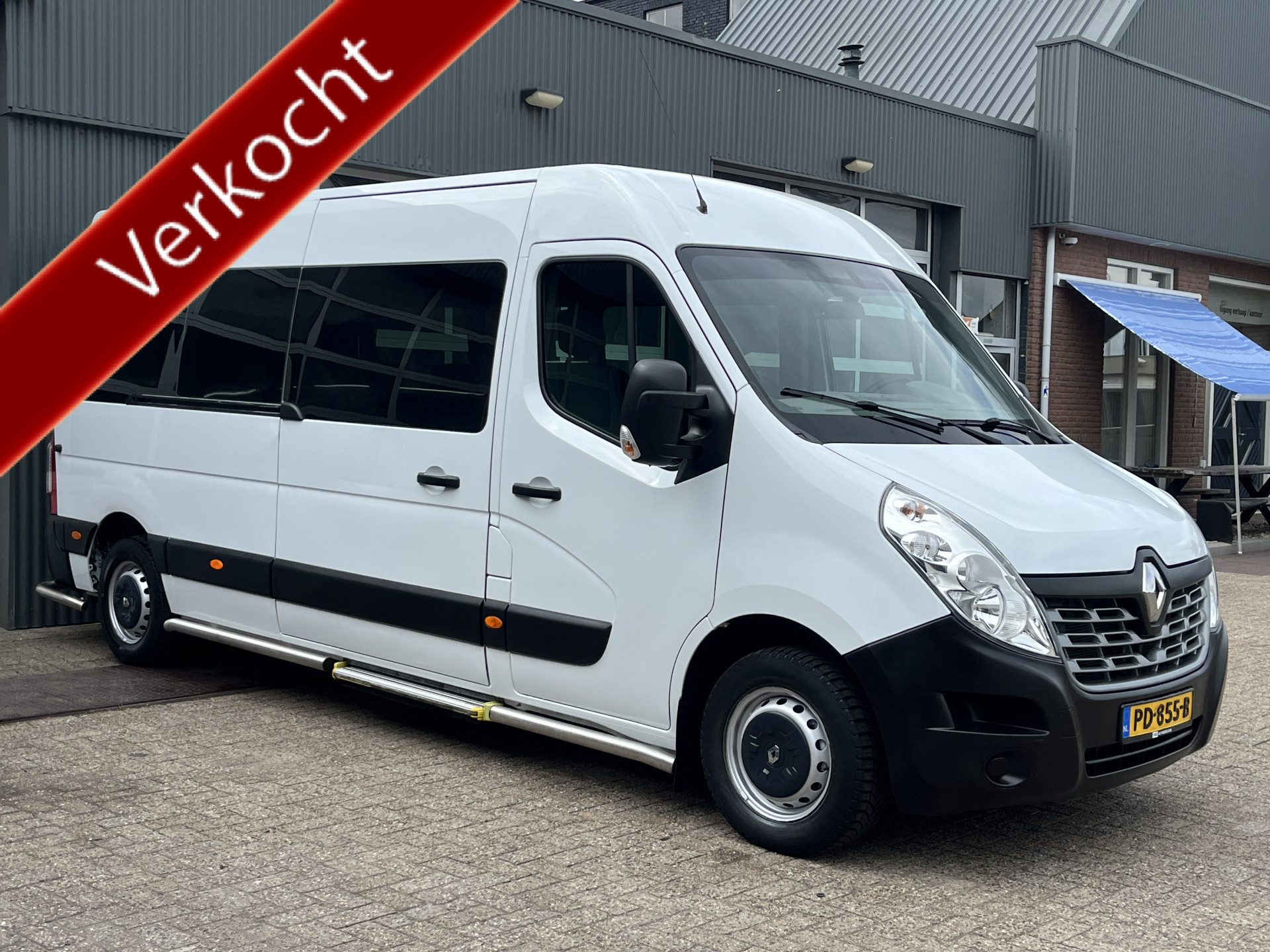 Renault Master GB 2.3 dCi L3H2 T35 FWD EU6 2017 - voorkant