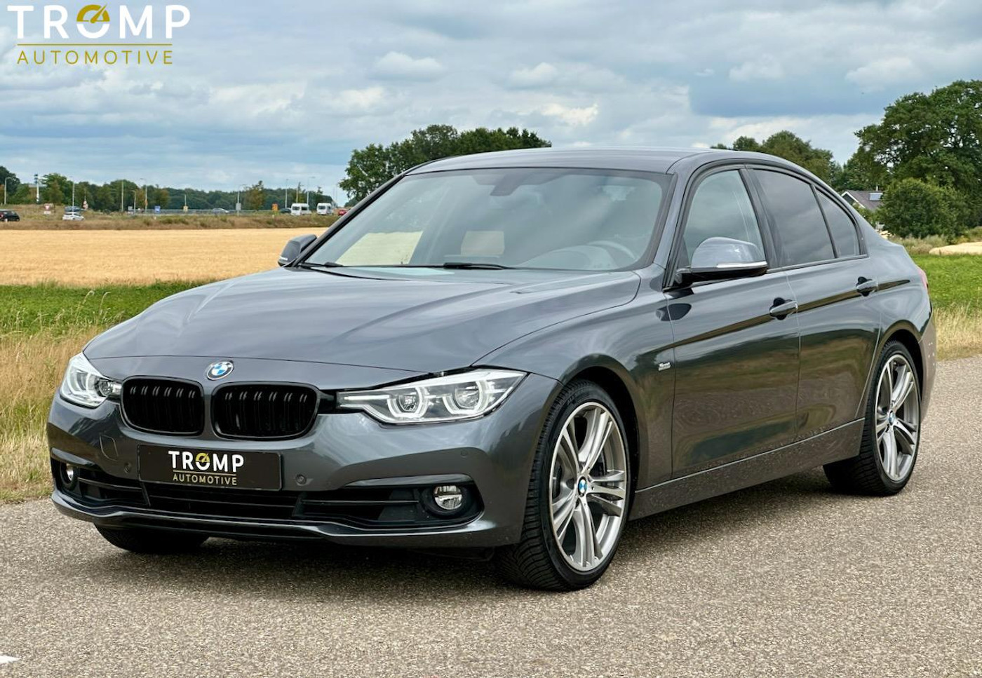 BMW 320i 320i M Sport Edition | Head-Up | Origineel NL 2016 - voorkant