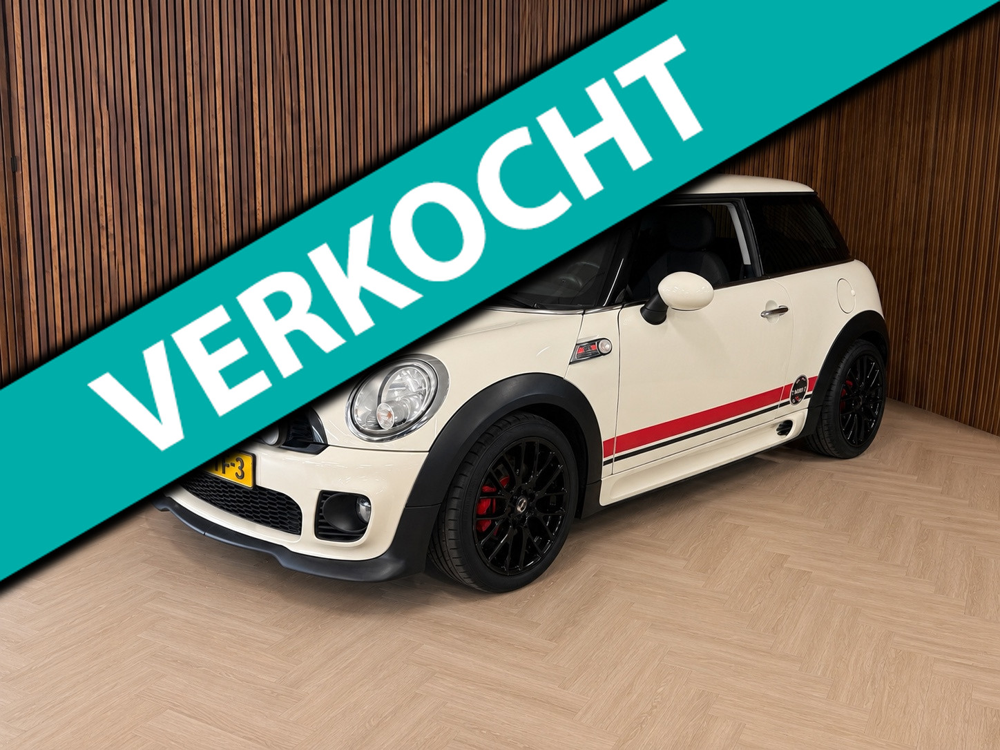Mini Cooper 1.6 John Cooper Works 2011 - voorkant