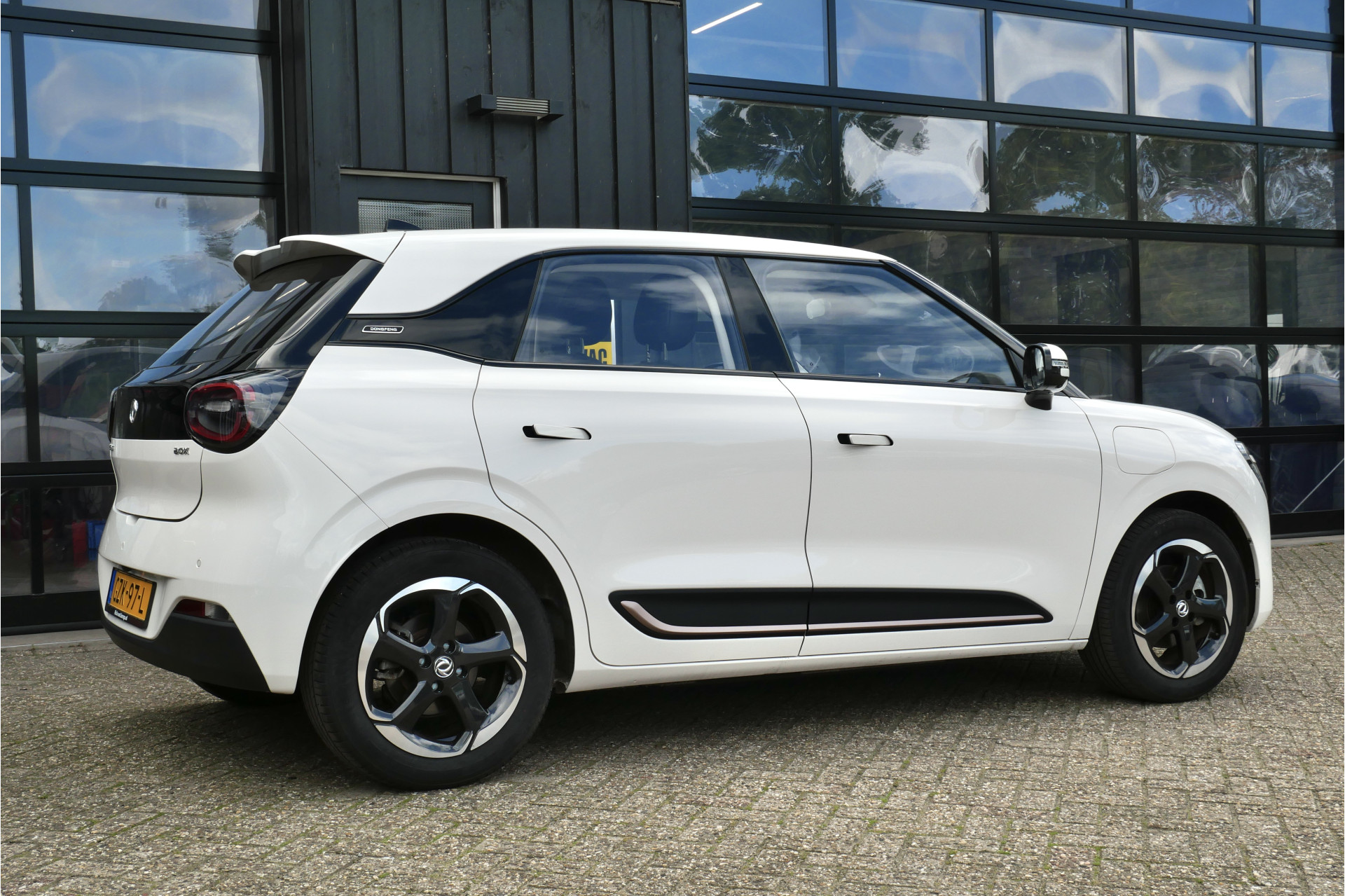 Foto van Dongfeng Box