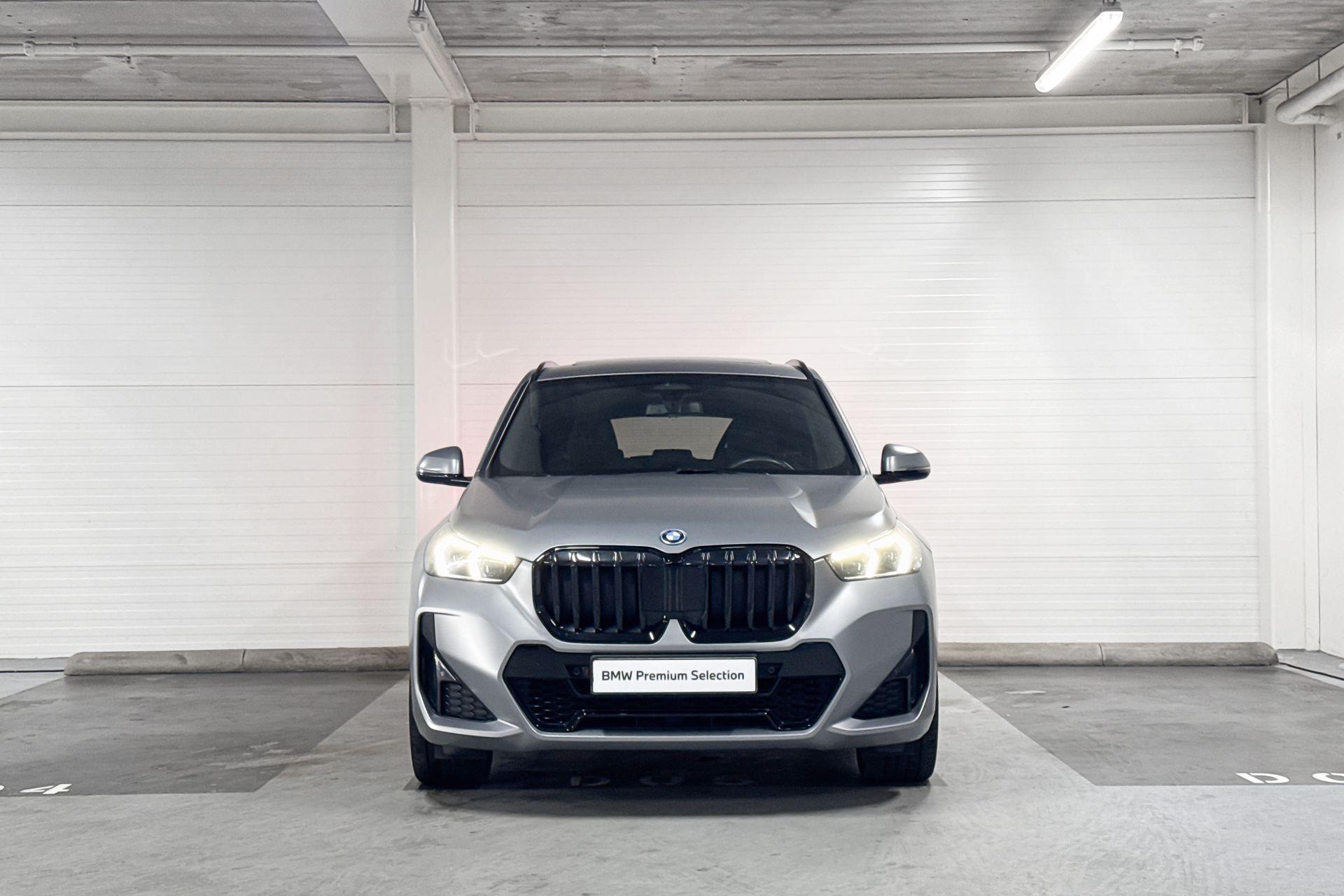 Foto van BMW X1 Xdrive30e