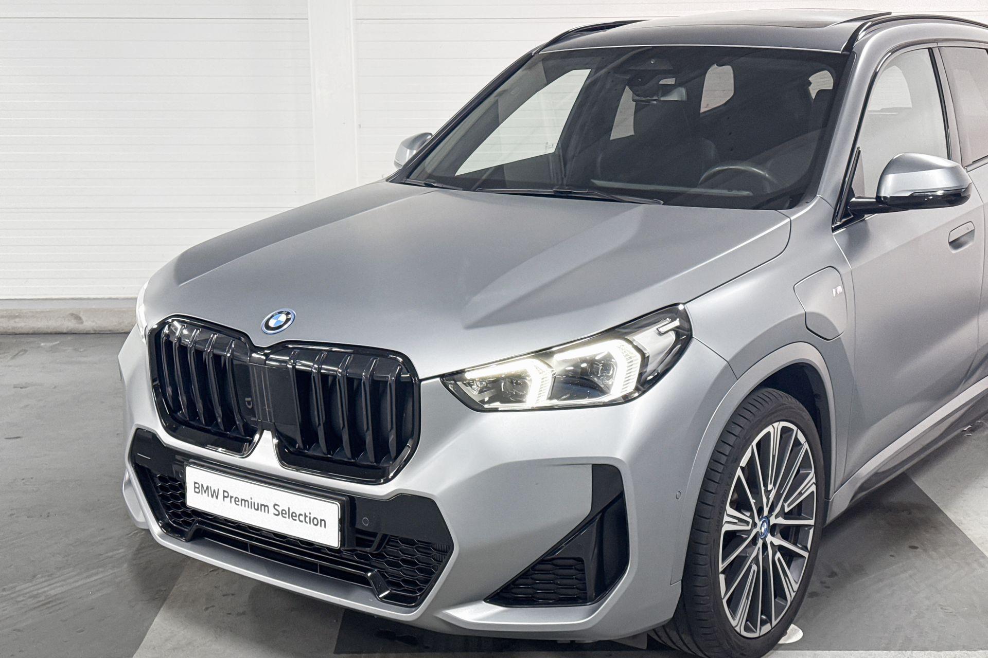 Foto van BMW X1 Xdrive30e