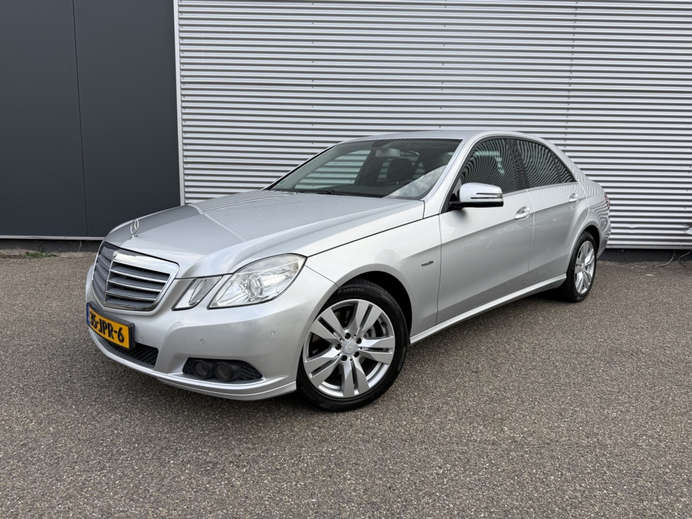 Mercedes-Benz E 350 Cgi 350 CGI Automaat NAP Harman Kardon Camera Trekhaak 2009 - voorkant