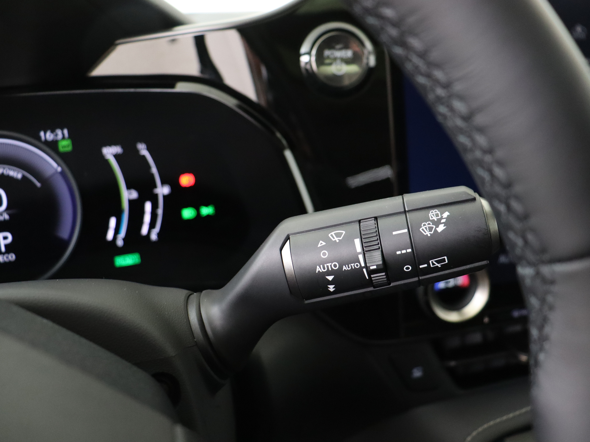 Foto van Lexus Lexus Nx450h+