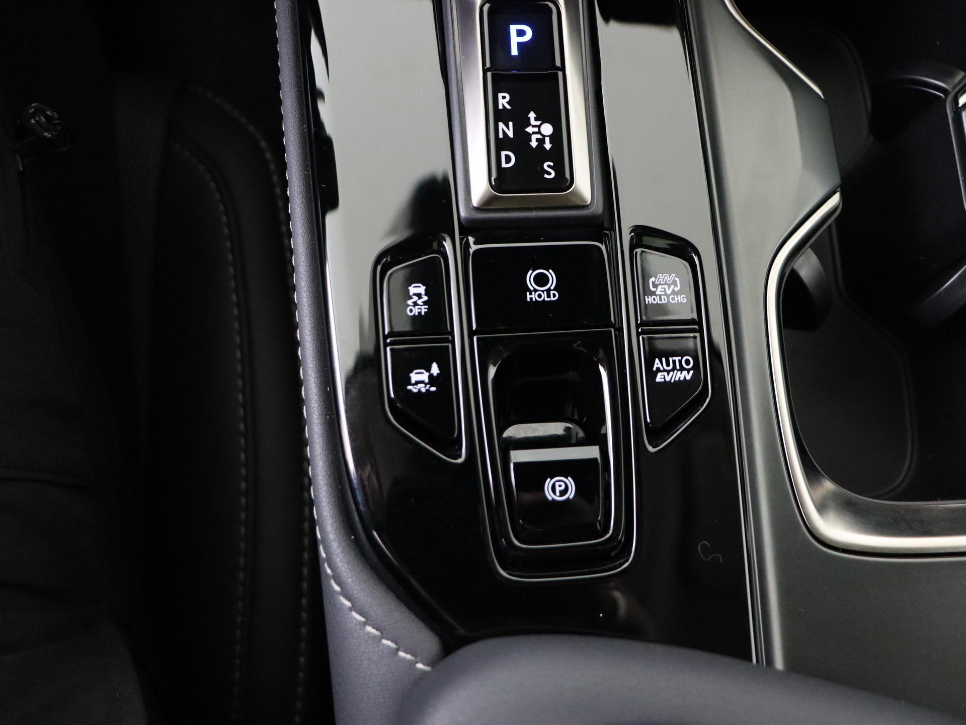 Foto van Lexus Lexus Nx450h+