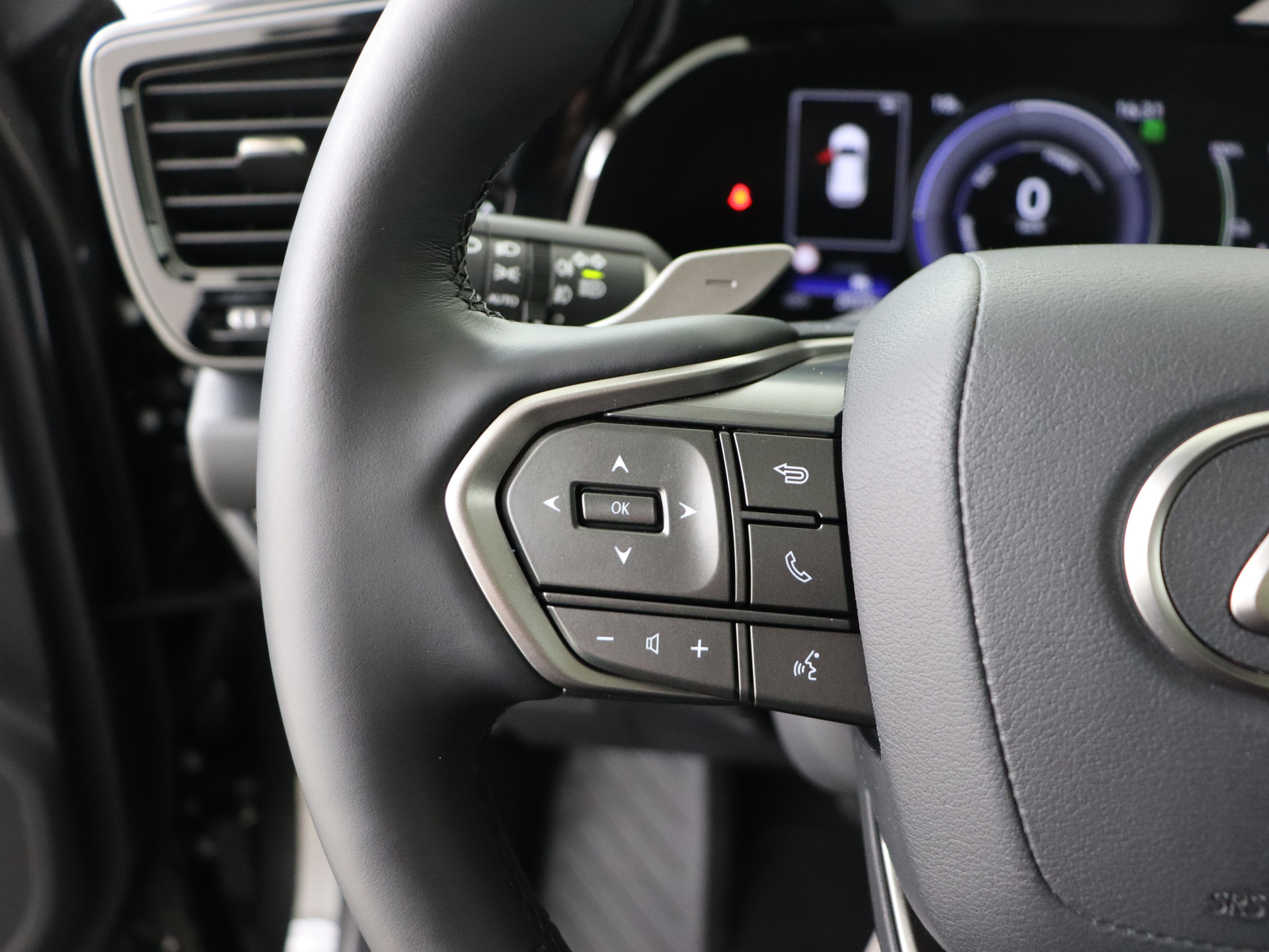 Foto van Lexus Lexus Nx450h+