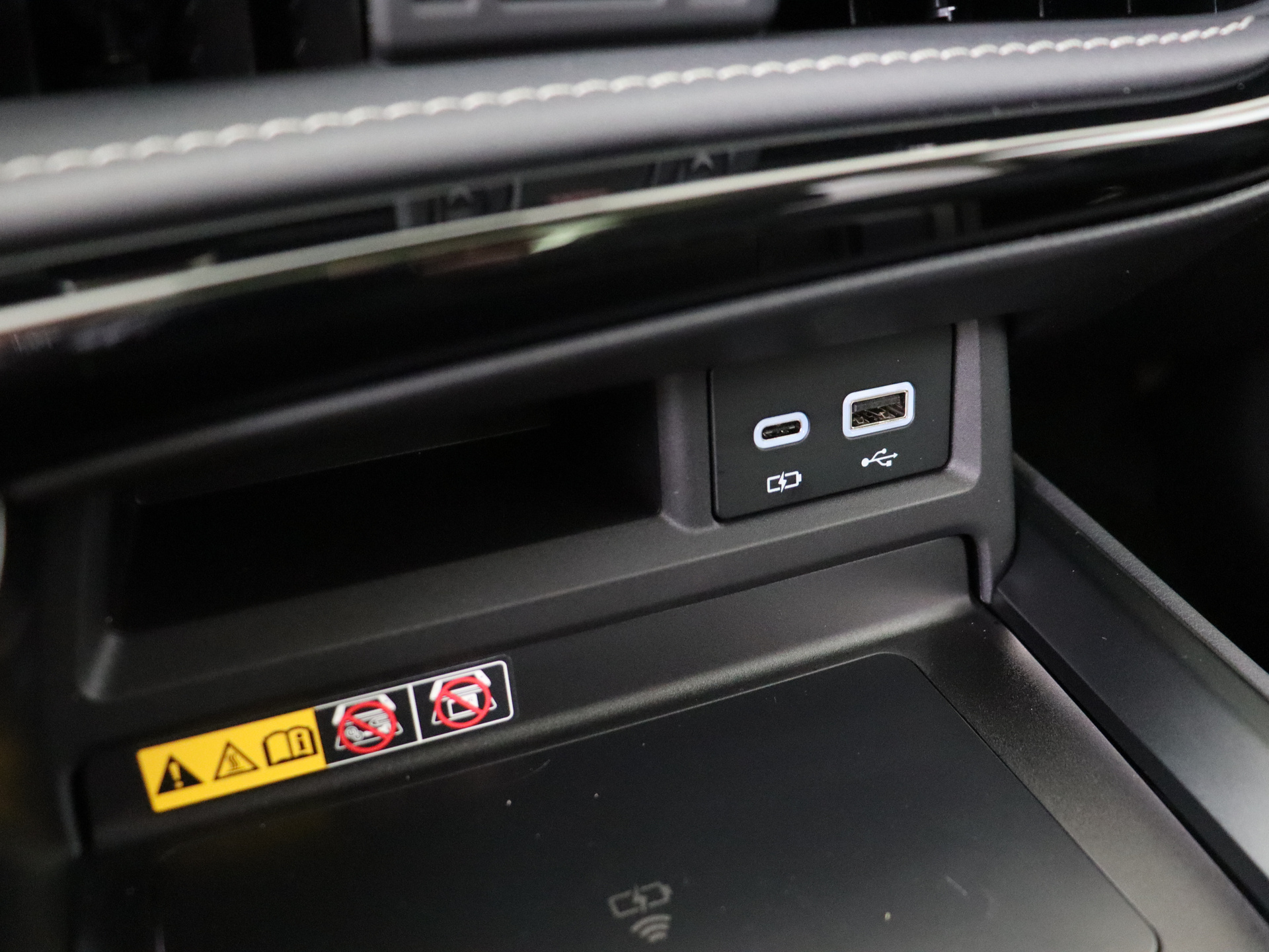 Foto van Lexus Lexus Nx450h+