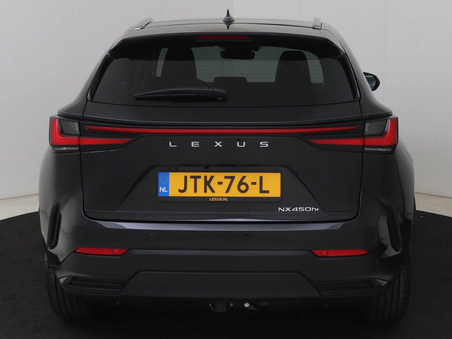 Foto van Lexus Lexus Nx450h+