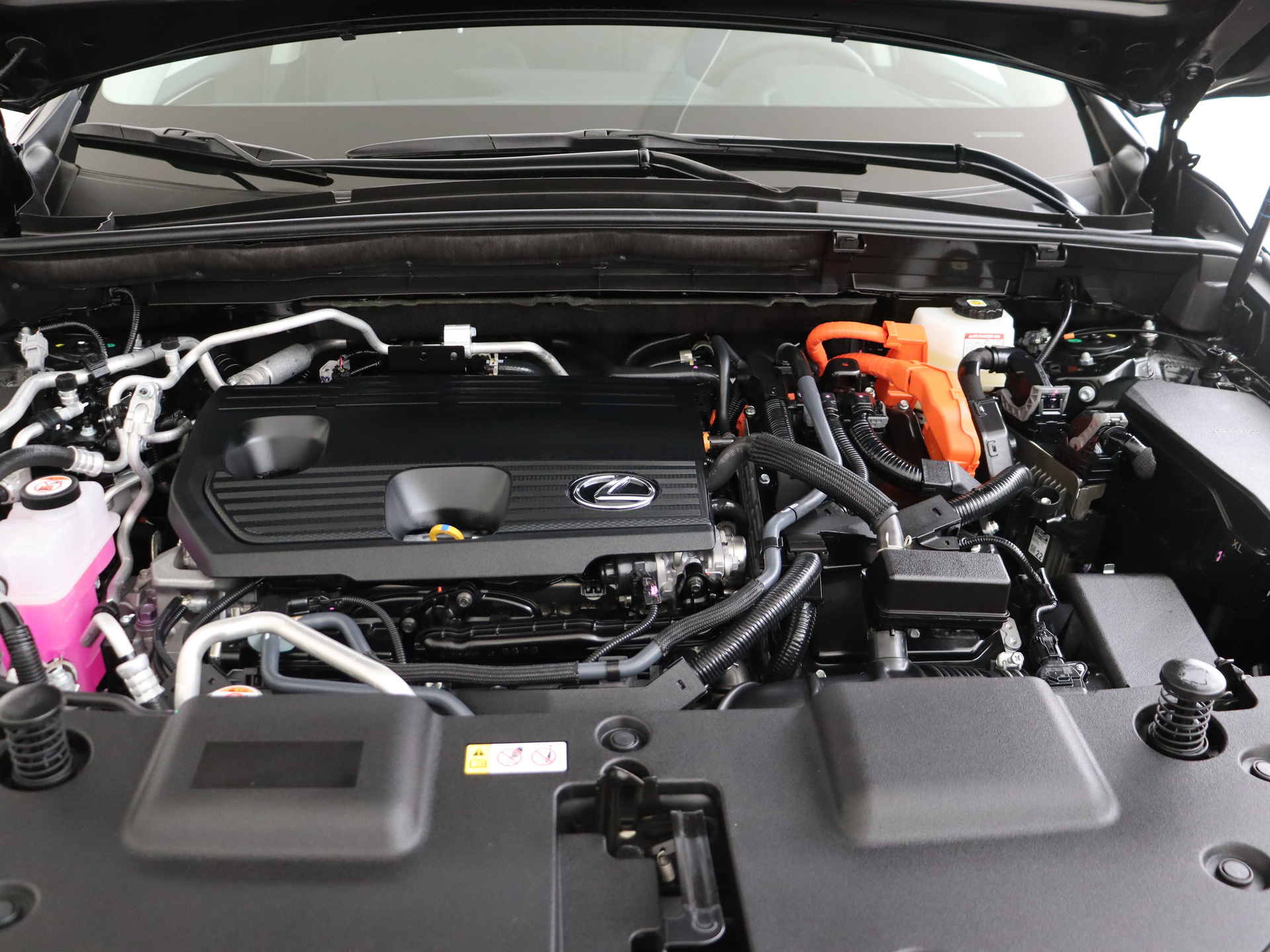 Foto van Lexus Lexus Nx450h+