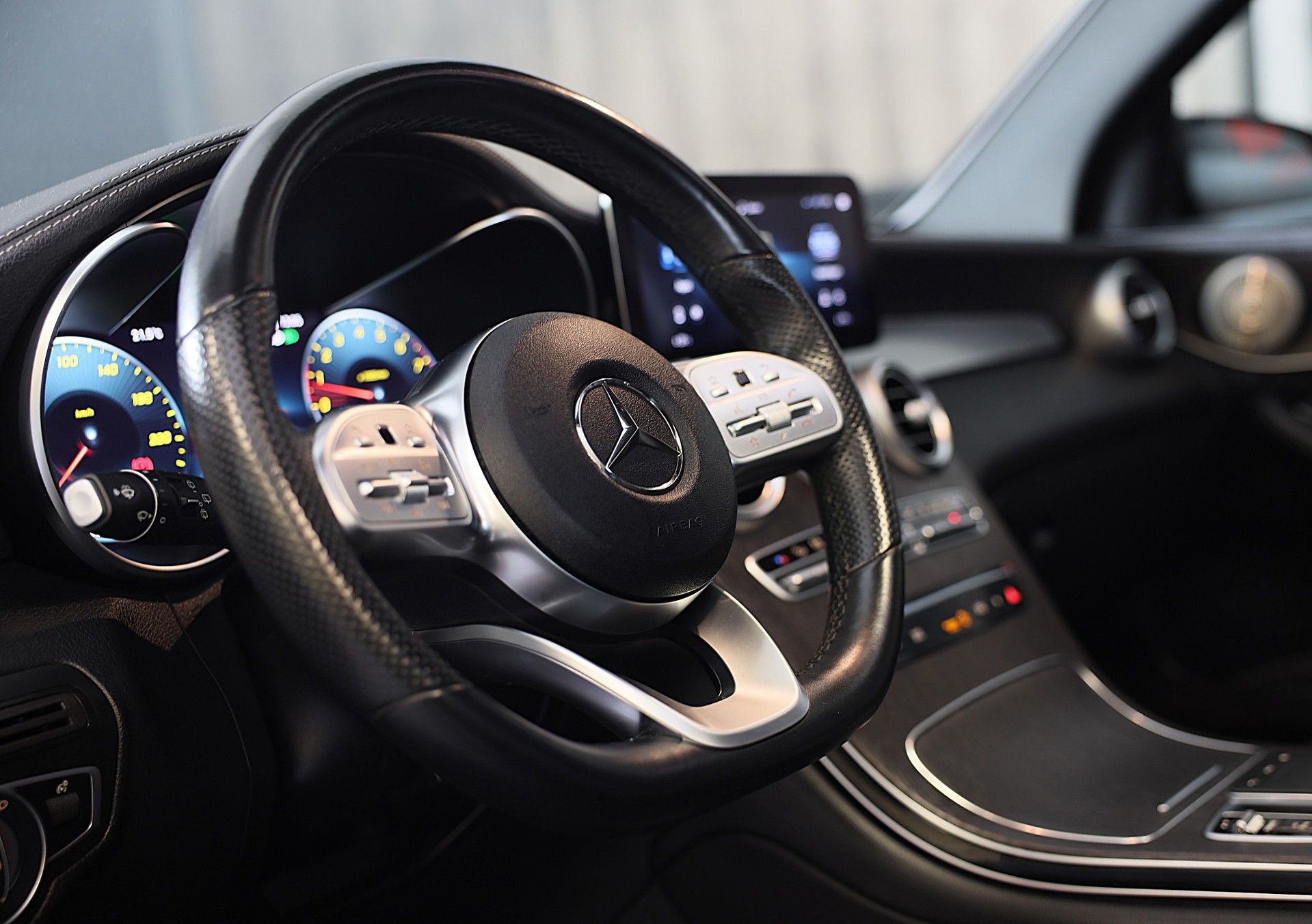 Foto van Mercedes-Benz GLC 300 E 4Matic