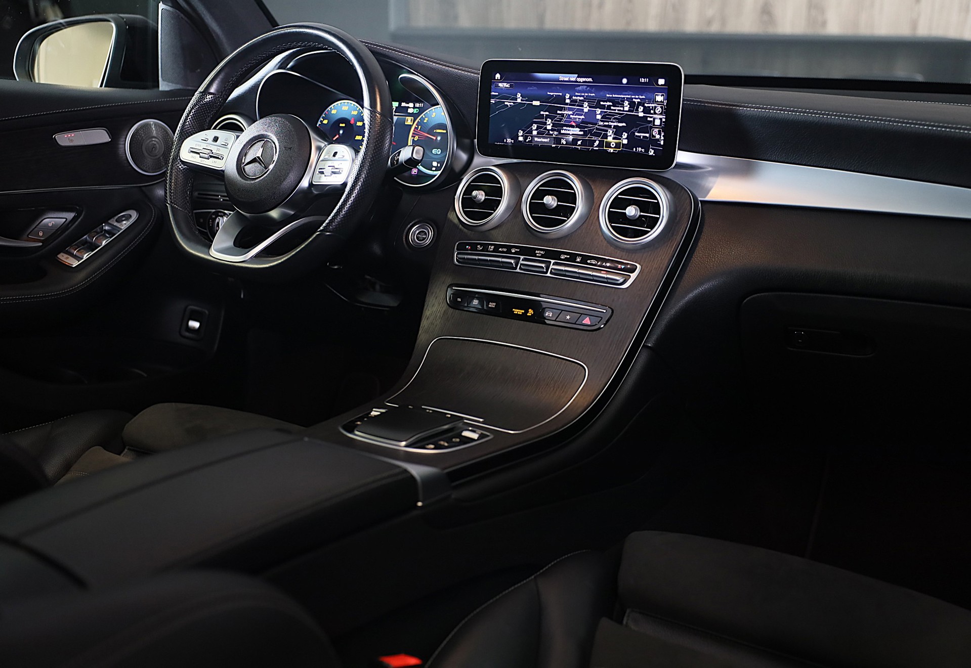 Foto van Mercedes-Benz GLC 300 E 4Matic