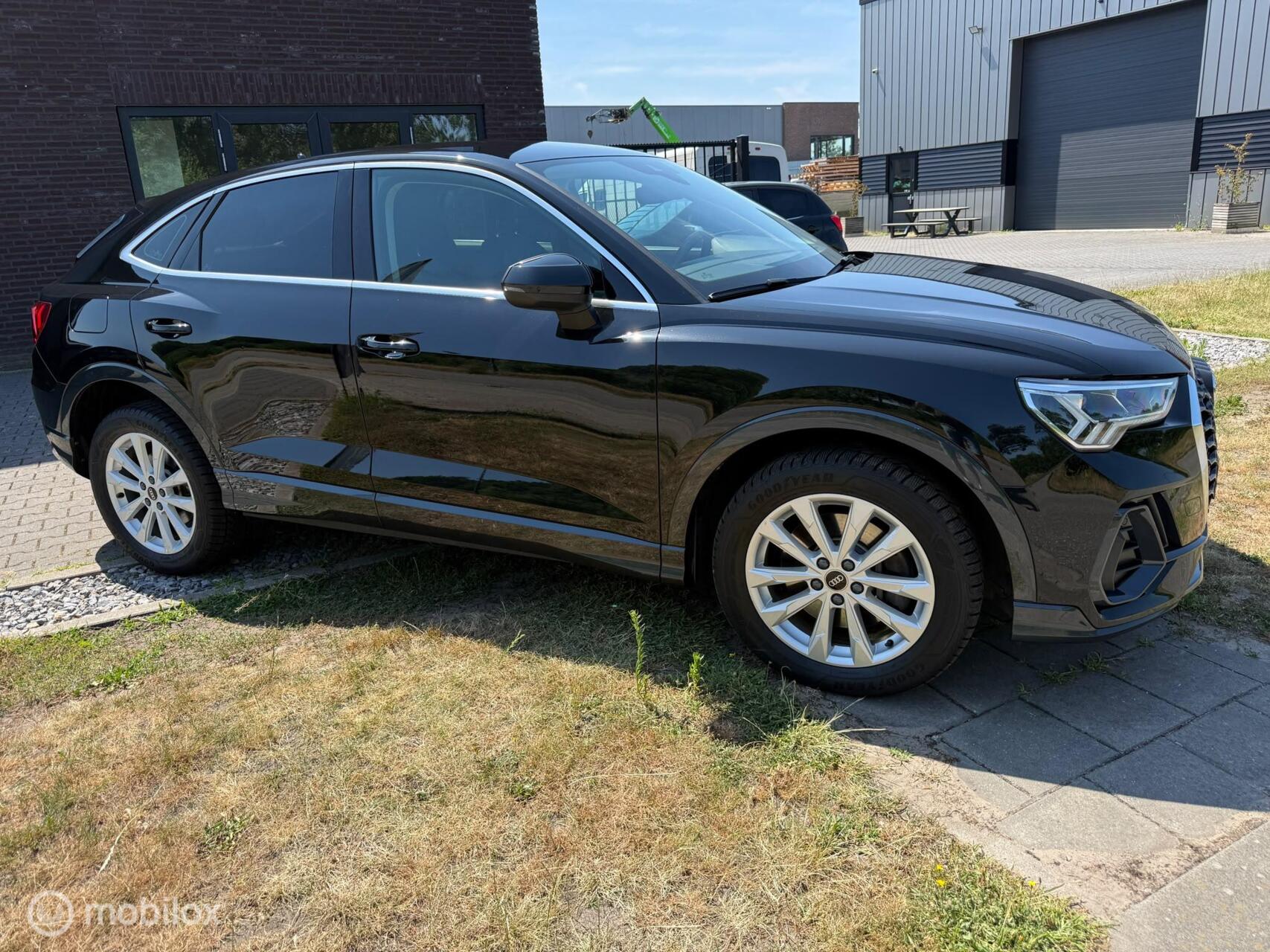 Foto van Audi Q3 Sportback E-tron