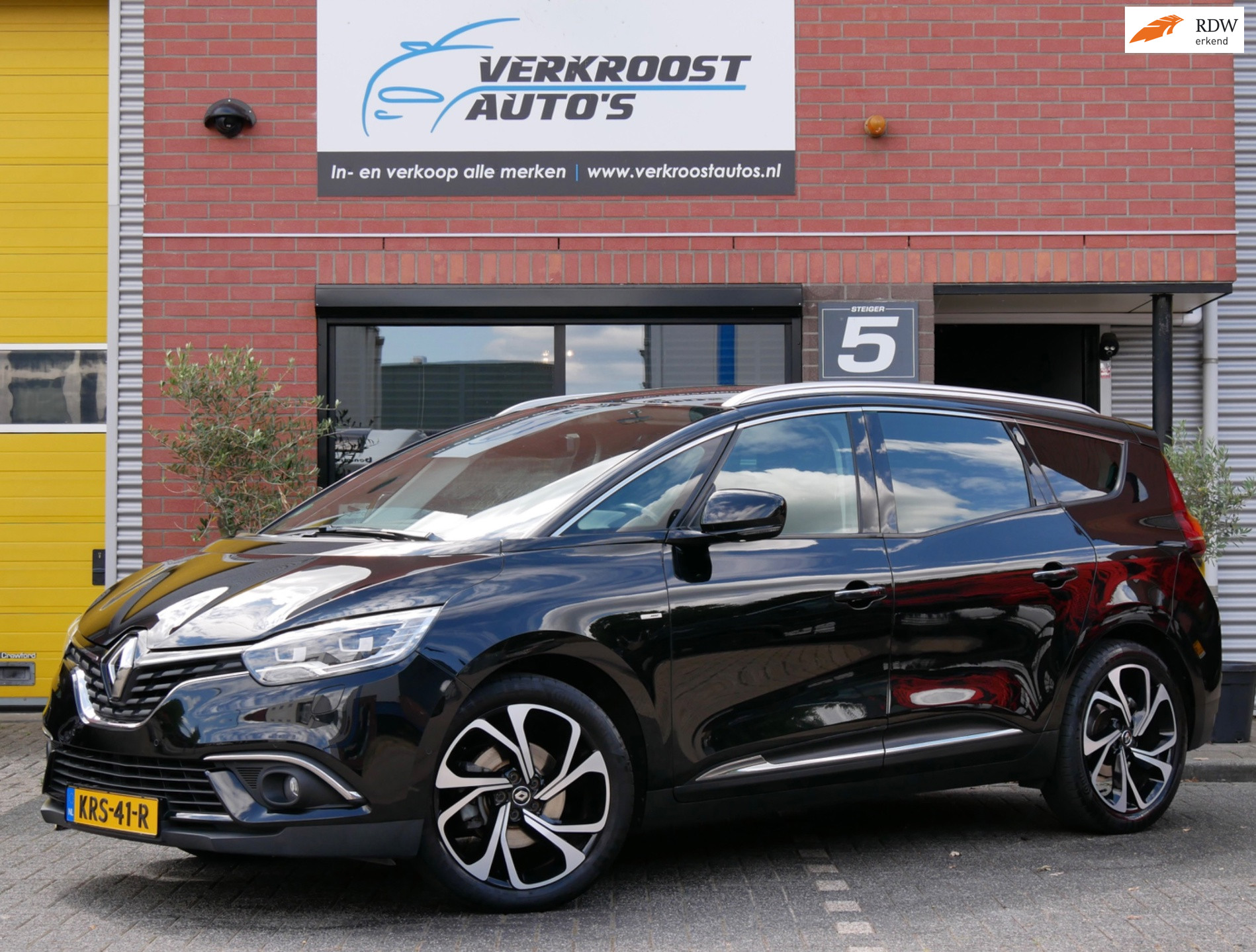 Renault Scenic 1.3 TCe Bose 7p. camera. navi. Bose. 2018 - voorkant