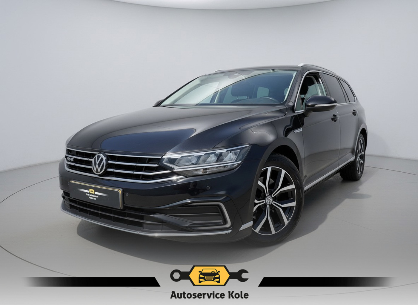 Volkswagen Passat 1.4 TSI PHEV GTE * Trekhaak * Memory * Camera * Head-up Display * 2021 - voorkant