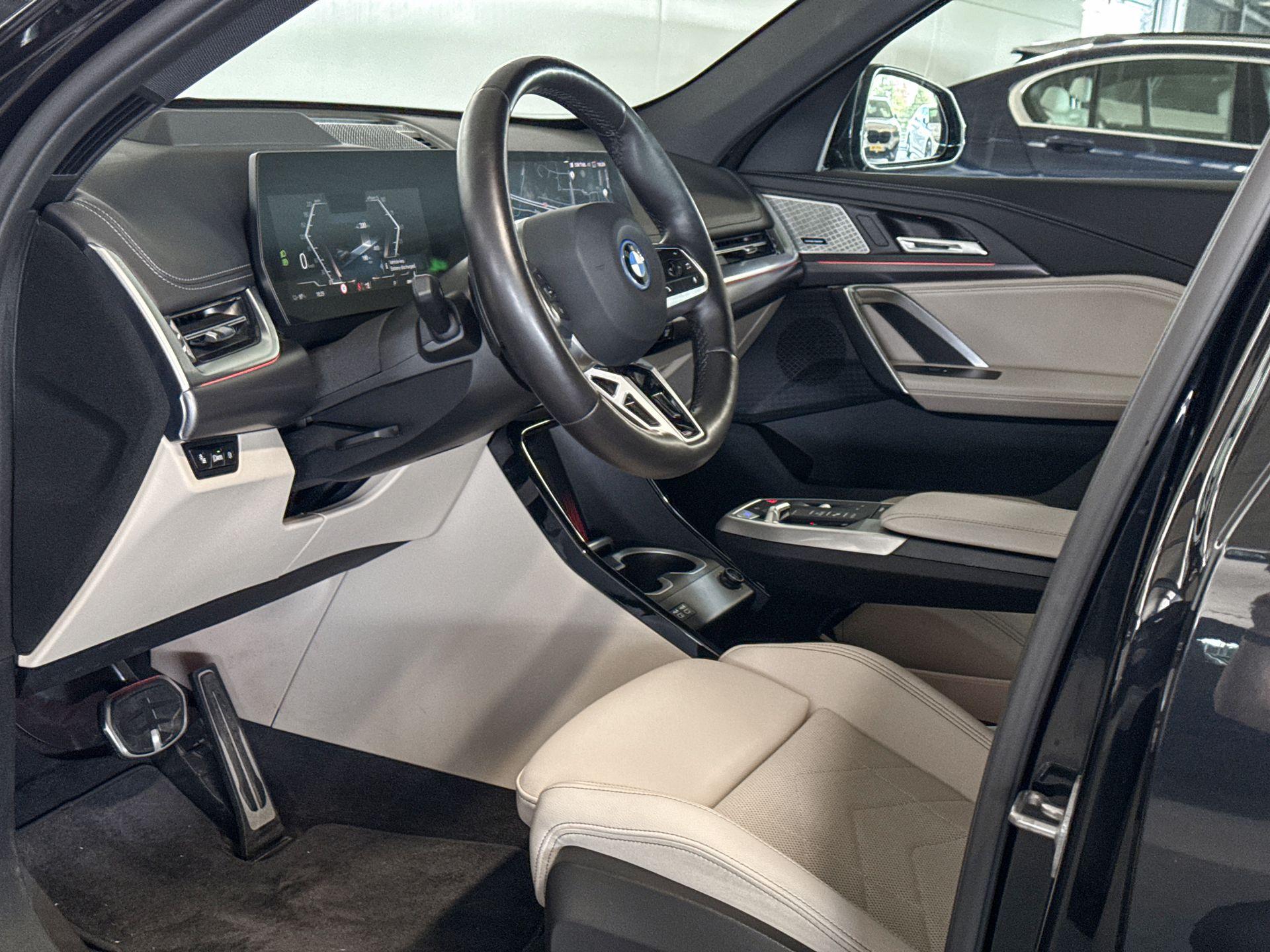 Foto van BMW Ix1
