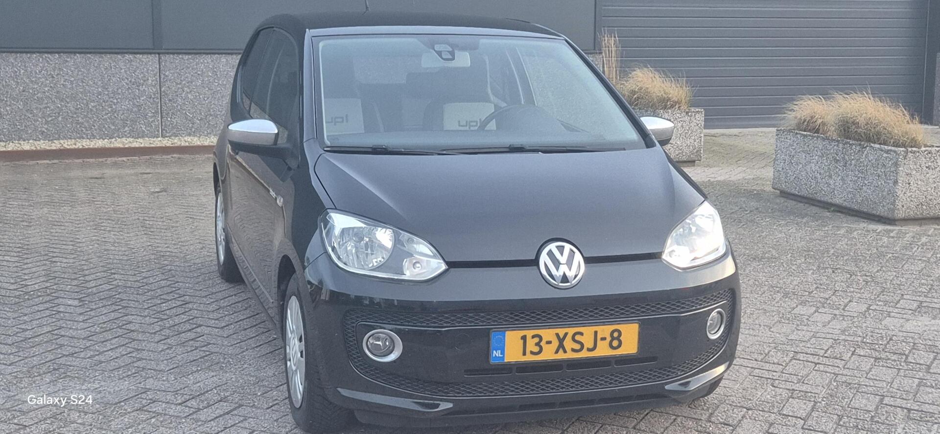 Volkswagen Up 1.0 high up! BlueMotion?€2950 -? 2012 - voorkant