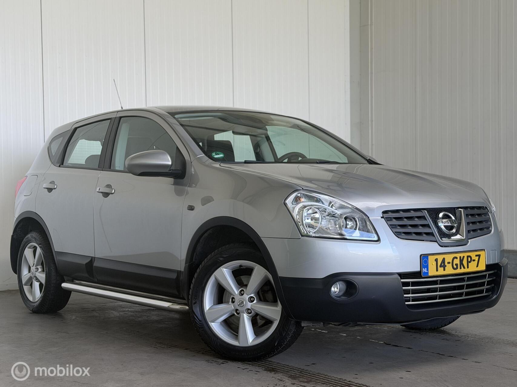 Nissan Qashqai 2.0 Tekna Pack 2008 - voorkant