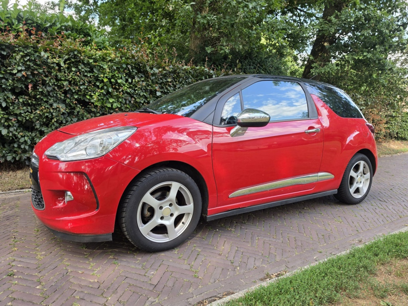 Citroen Ds3 1.6 e-HDi So Chic 2011 - voorkant