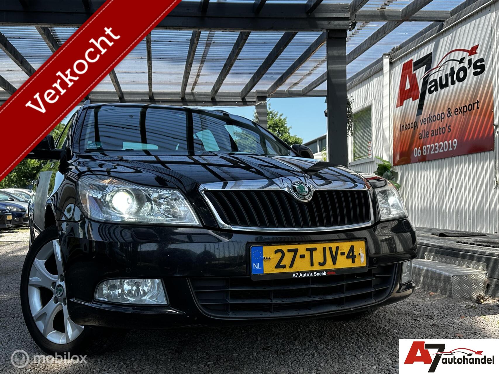 Skoda Octavia 1.2TSI Elegance Business Line Nieuwe APK 2012 - voorkant