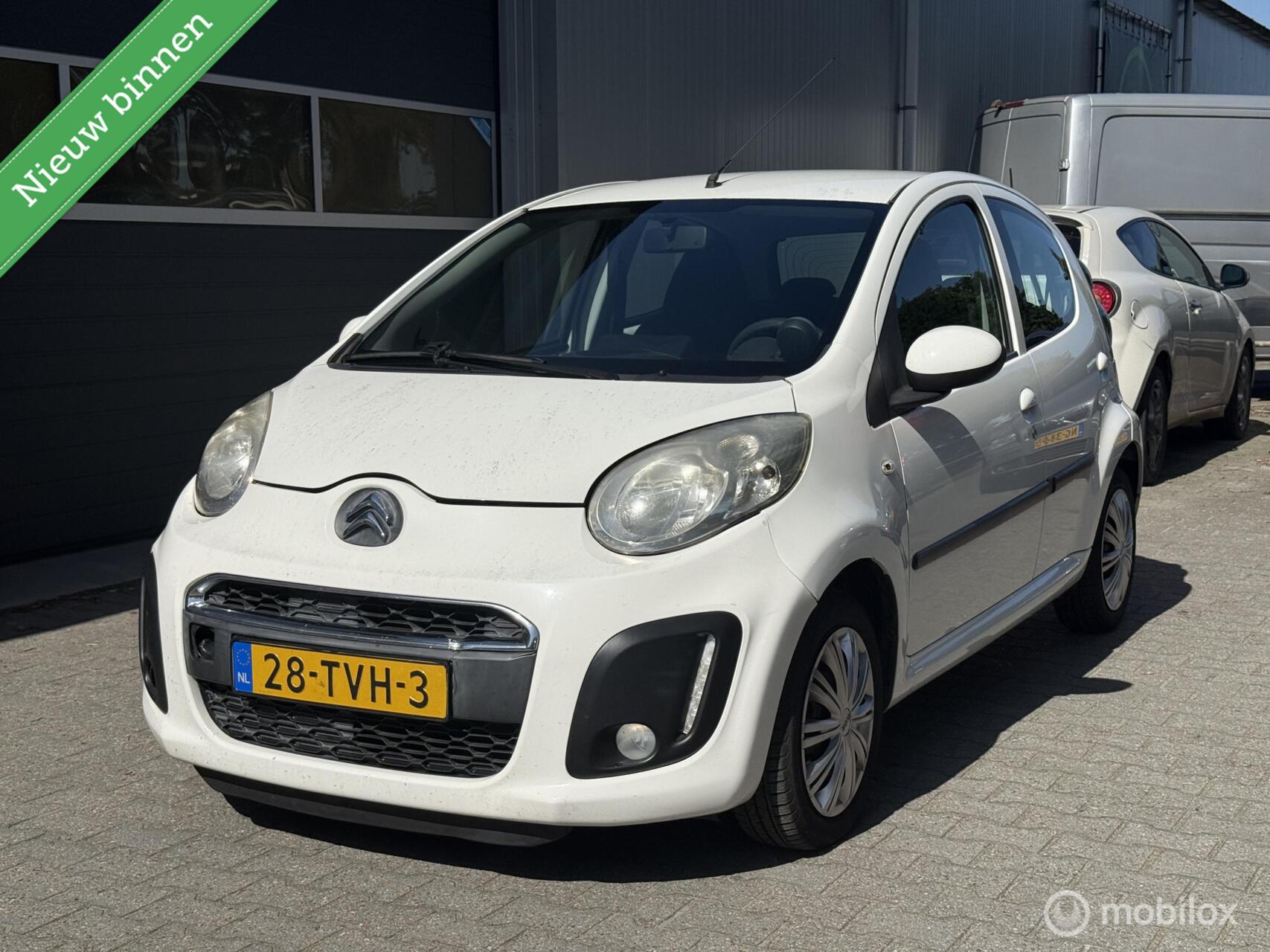 Citroen Citroen C1 1.0 First Edition Airco 5 deurs Nieuwe apk 2012 - voorkant