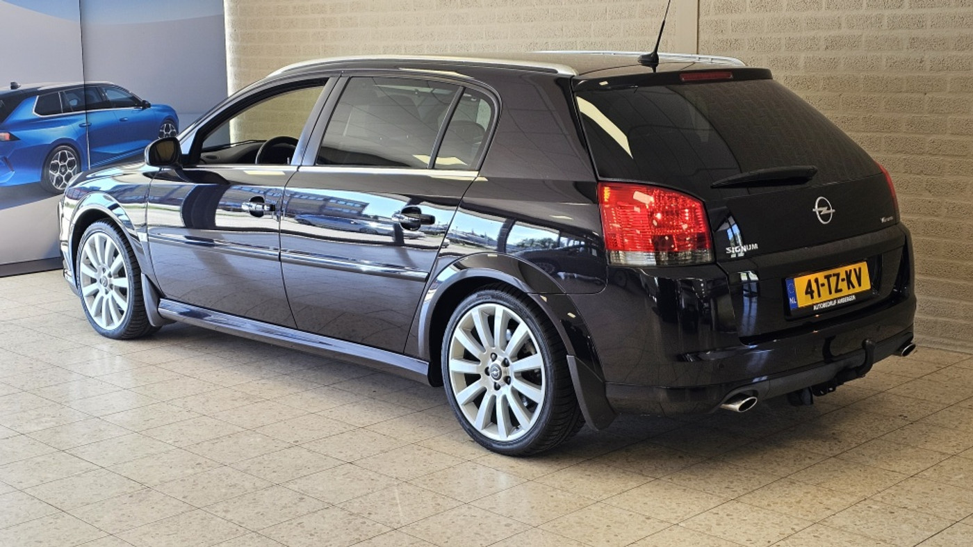 Foto van Opel Signum