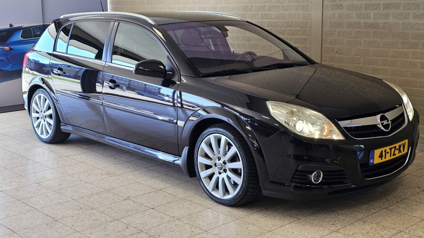 Foto van Opel Signum