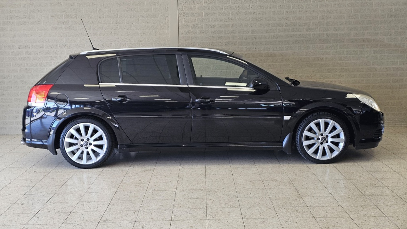 Foto van Opel Signum