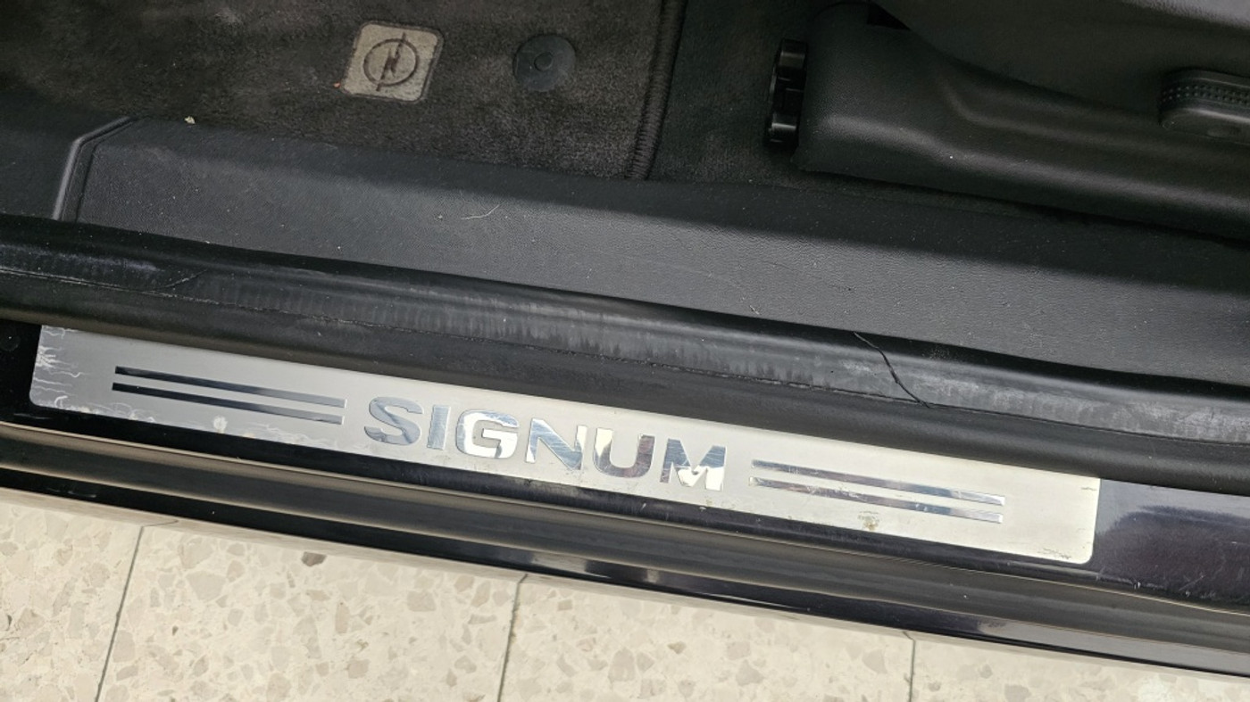 Foto van Opel Signum