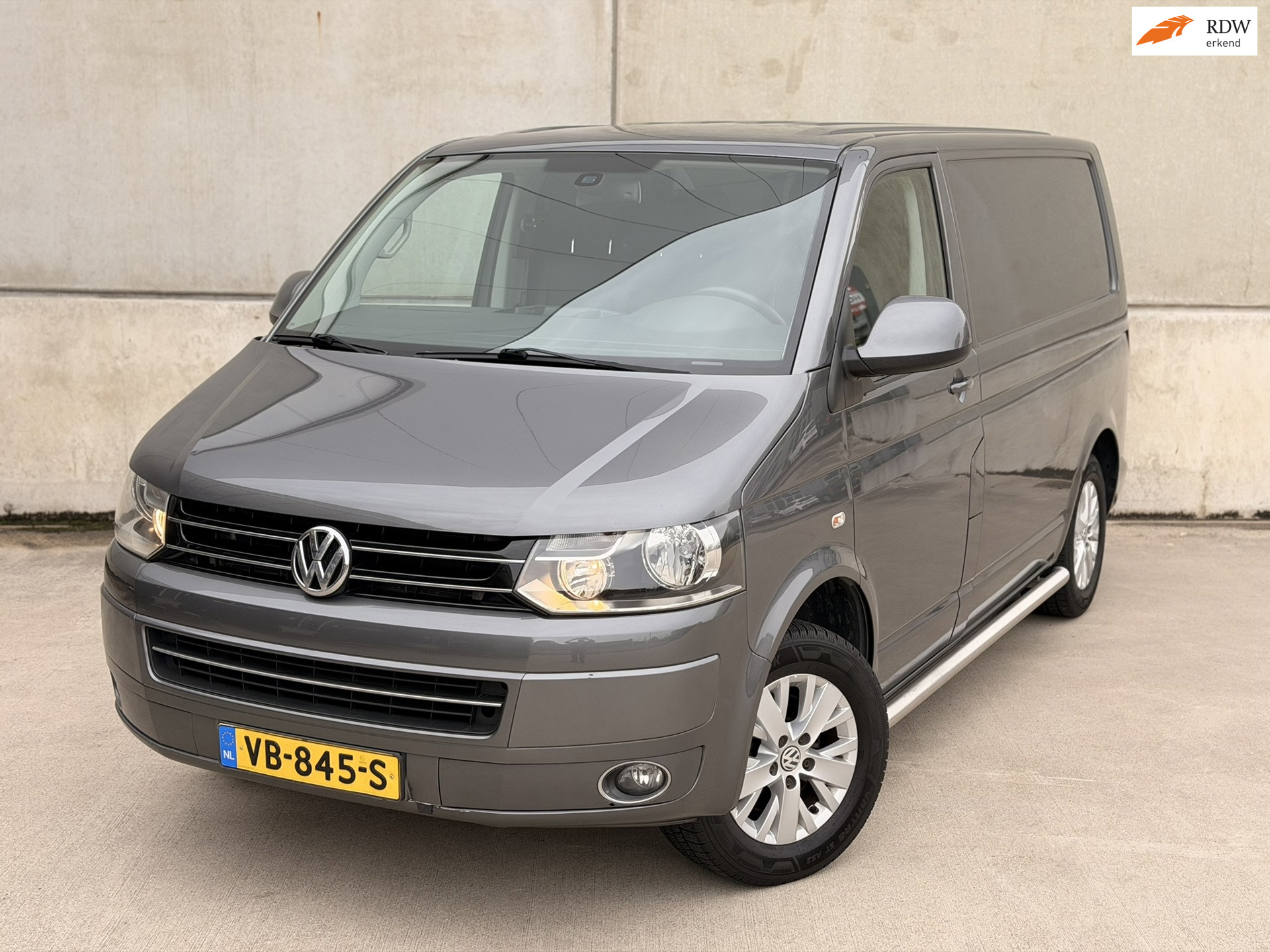 Volkswagen Transporter 2.0 TDI L1H1 4Motion Marge! 140pk Leder Camera AllSeason Cruise Airco 2013 - voorkant