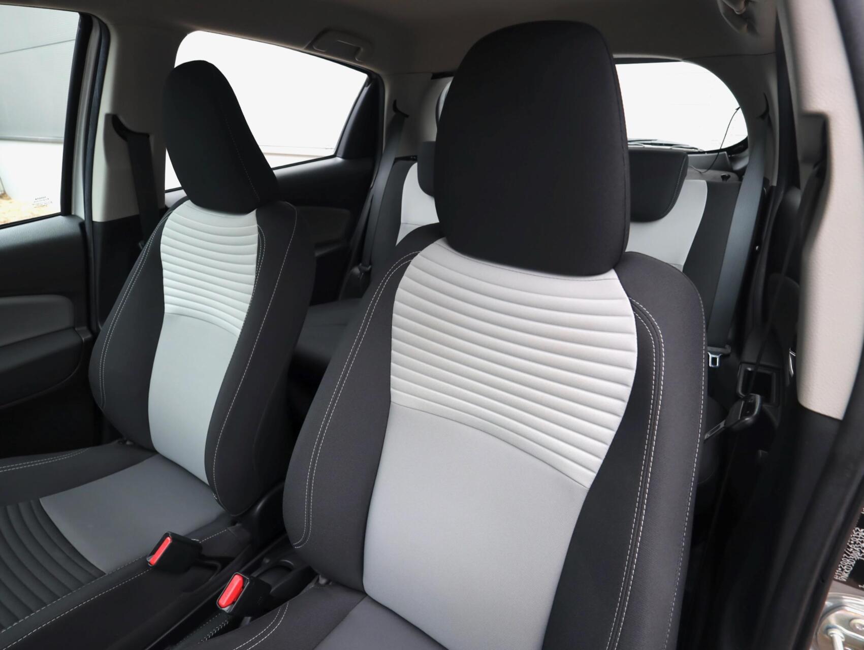 Foto van Toyota Toyota Yaris Hybrid