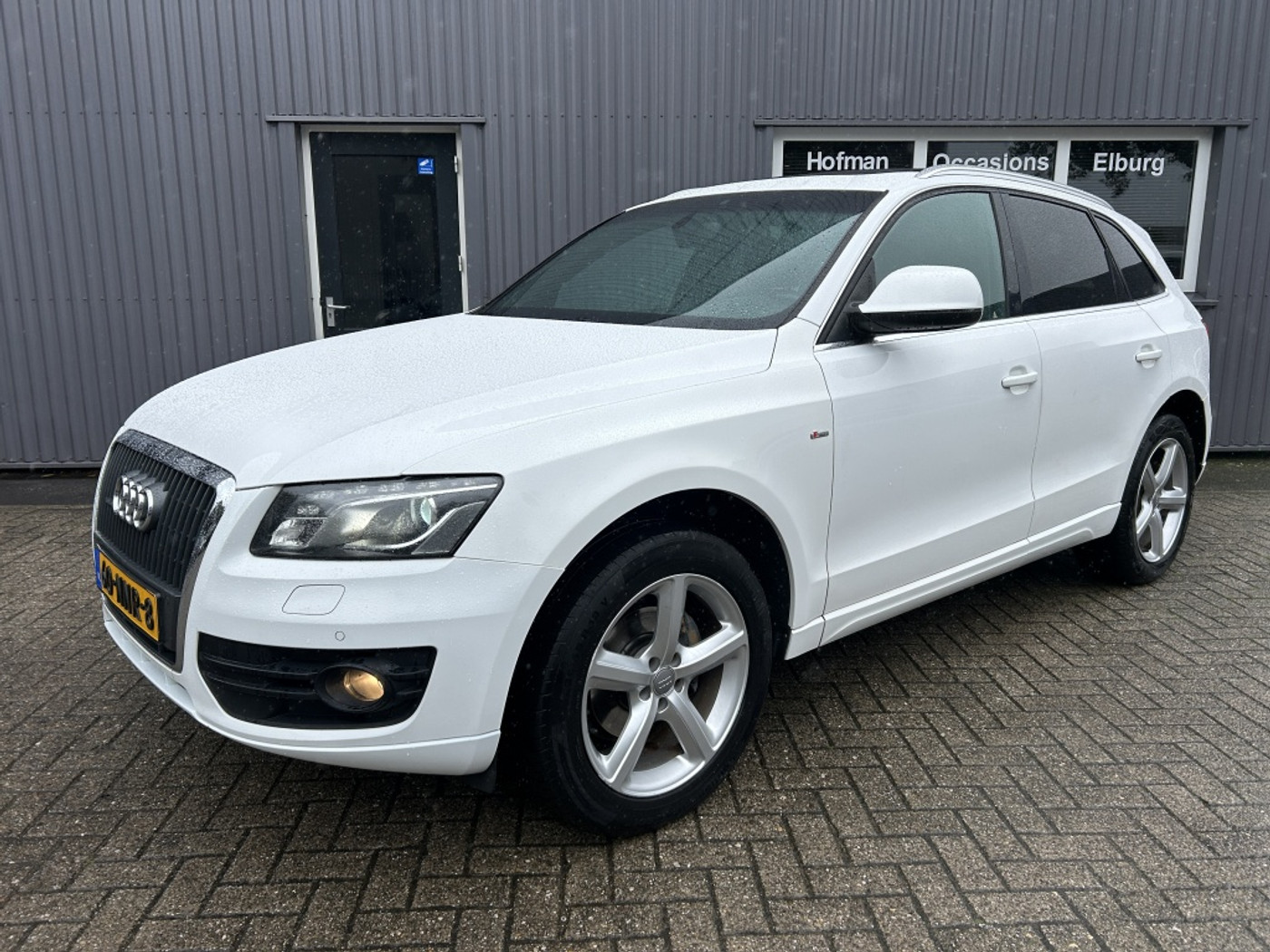 Audi Audi Q5 2.0 TFSI Pro Line quattro PDC PANO S-Line APK! 2010 - voorkant