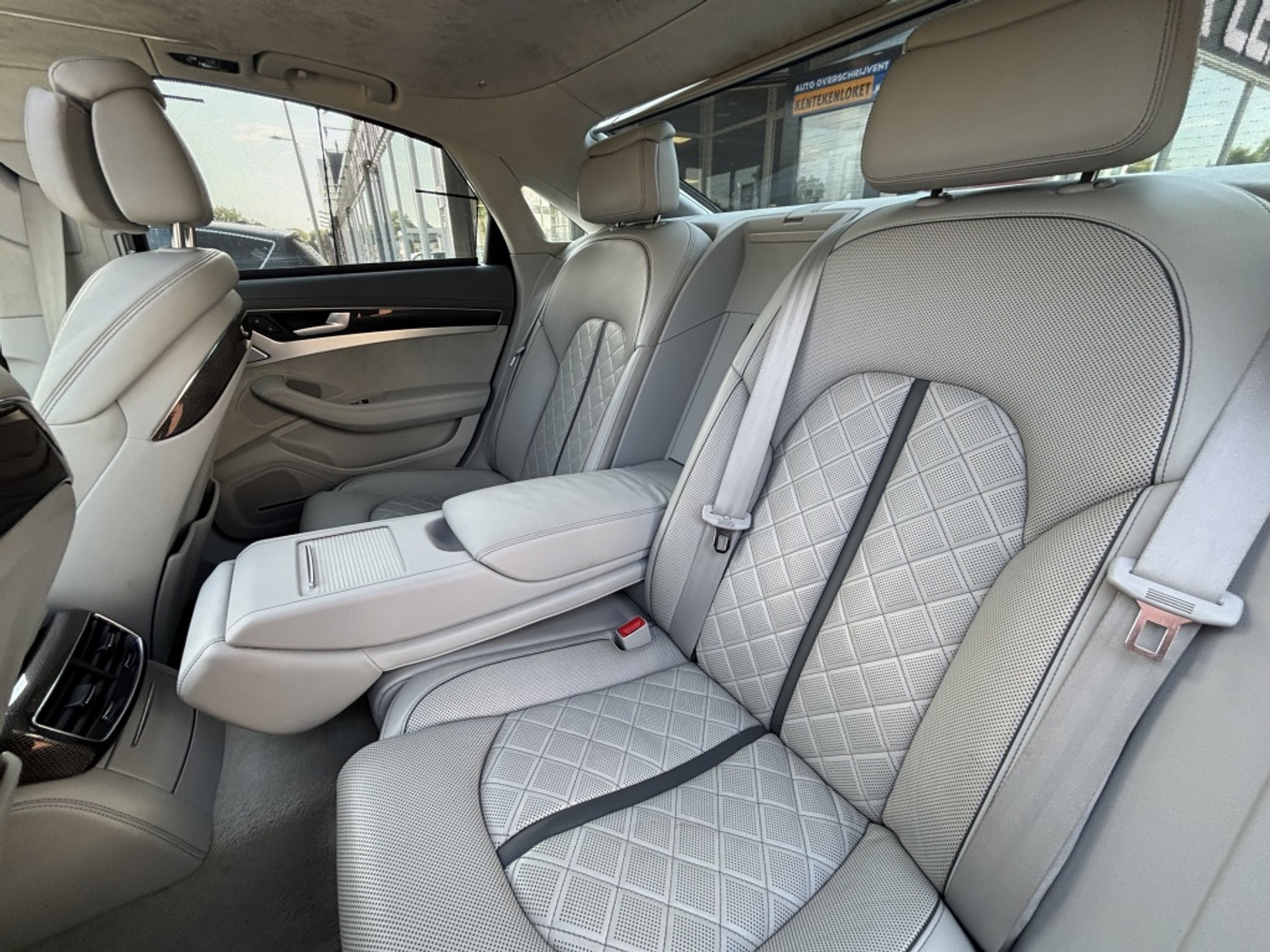 Foto van Audi S8