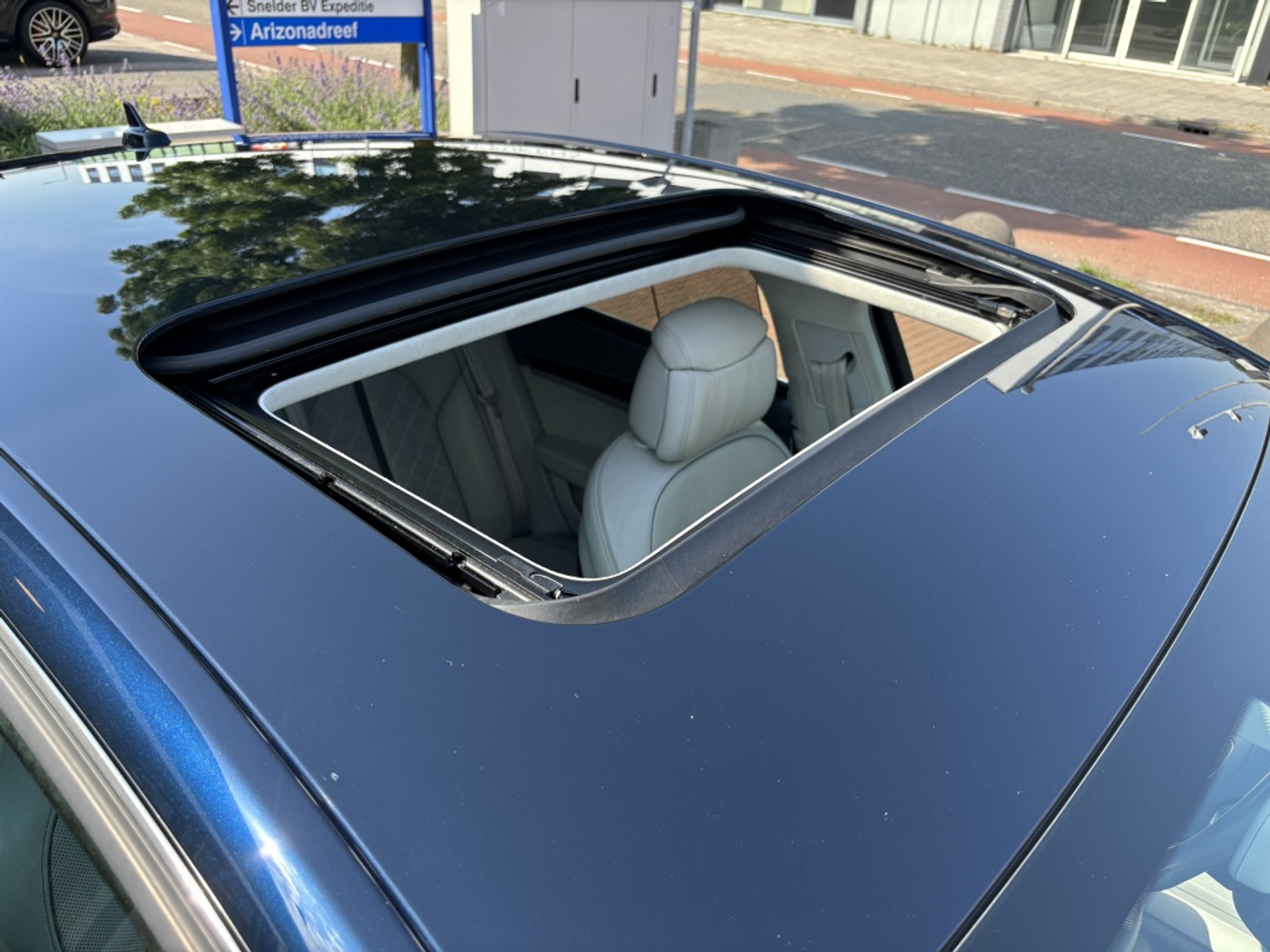 Foto van Audi S8