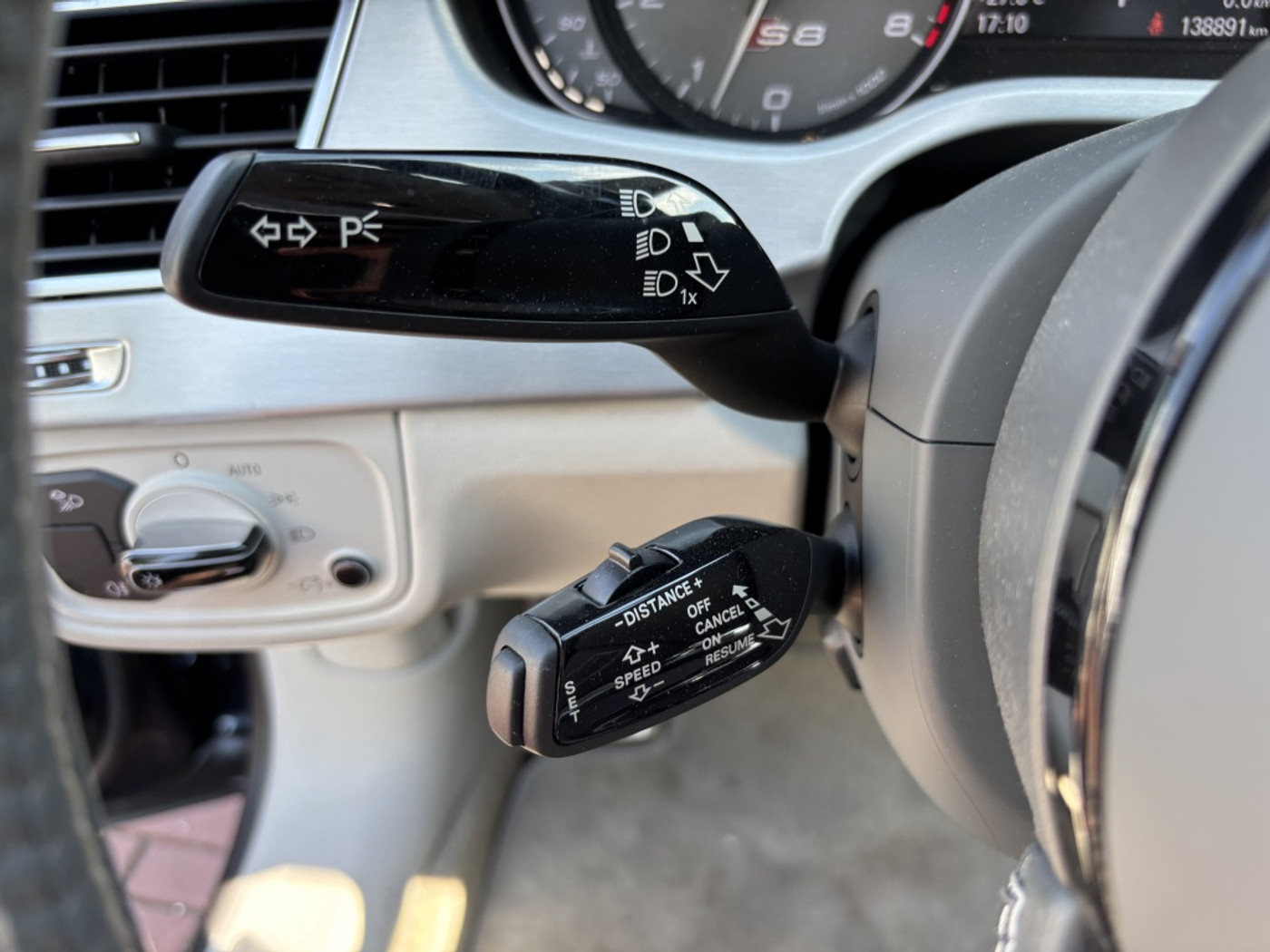 Foto van Audi S8