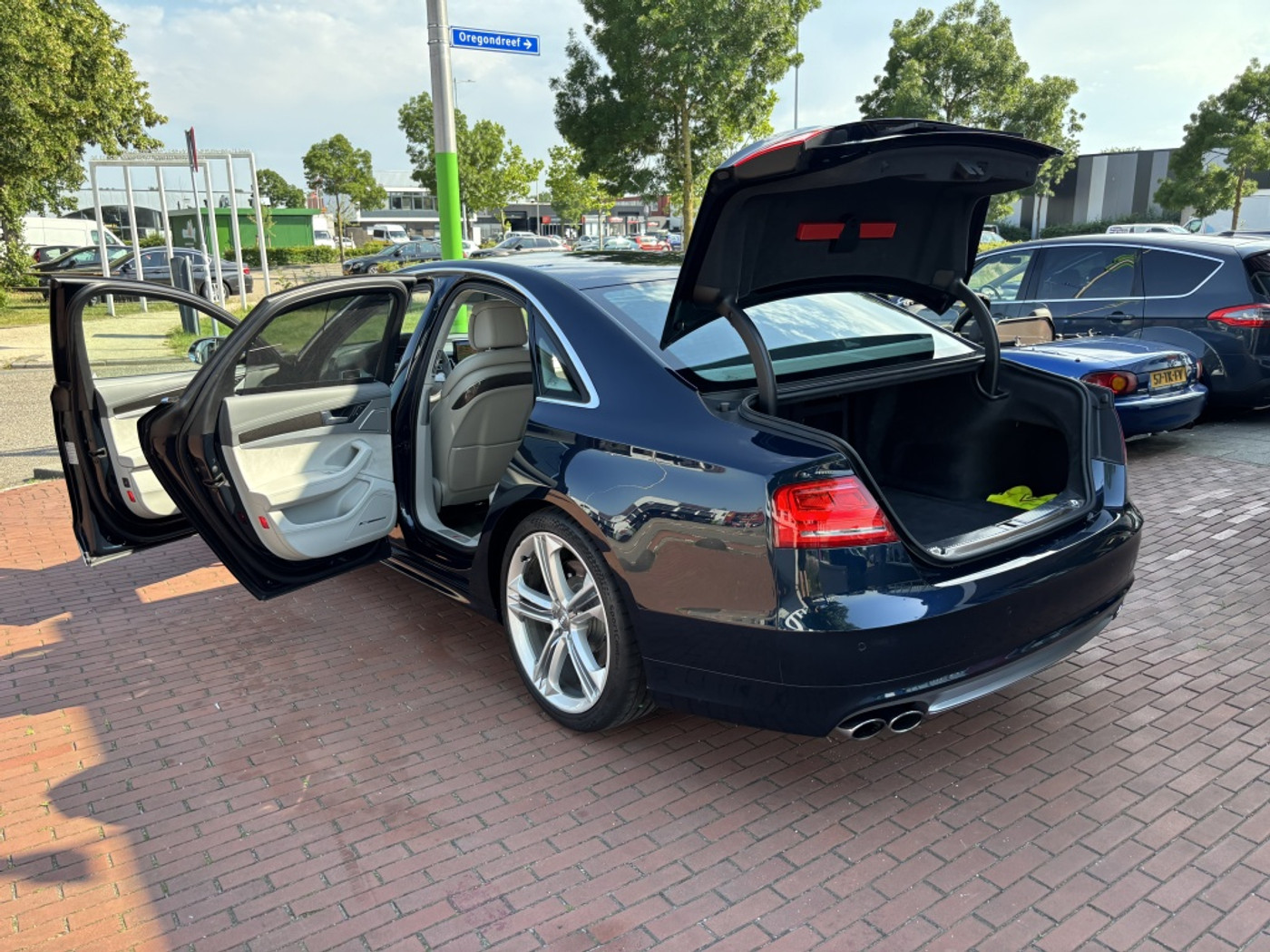 Foto van Audi S8