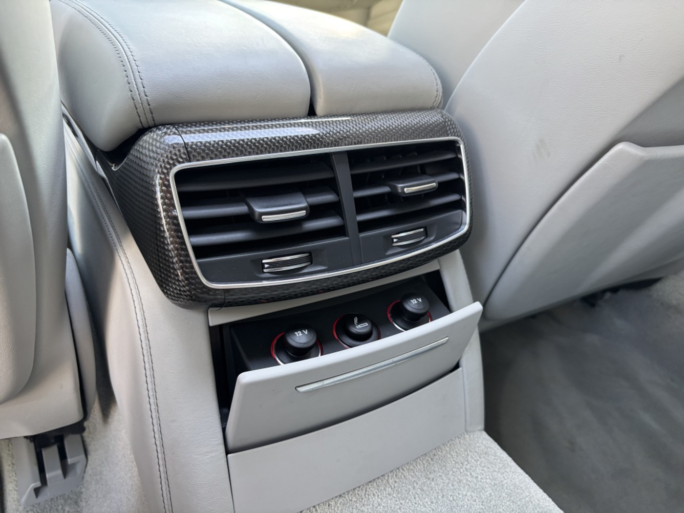 Foto van Audi S8